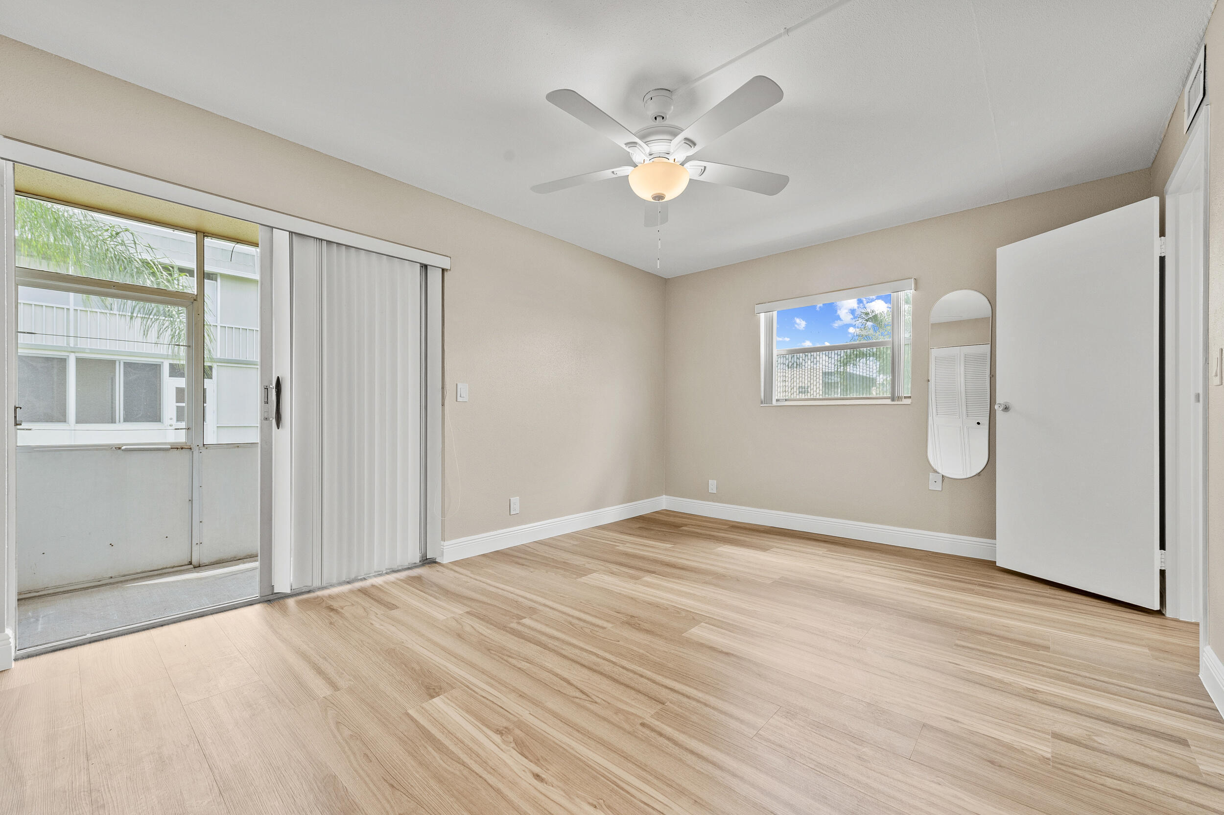 KINGS POINT FLANDERS CONDOS - Residential