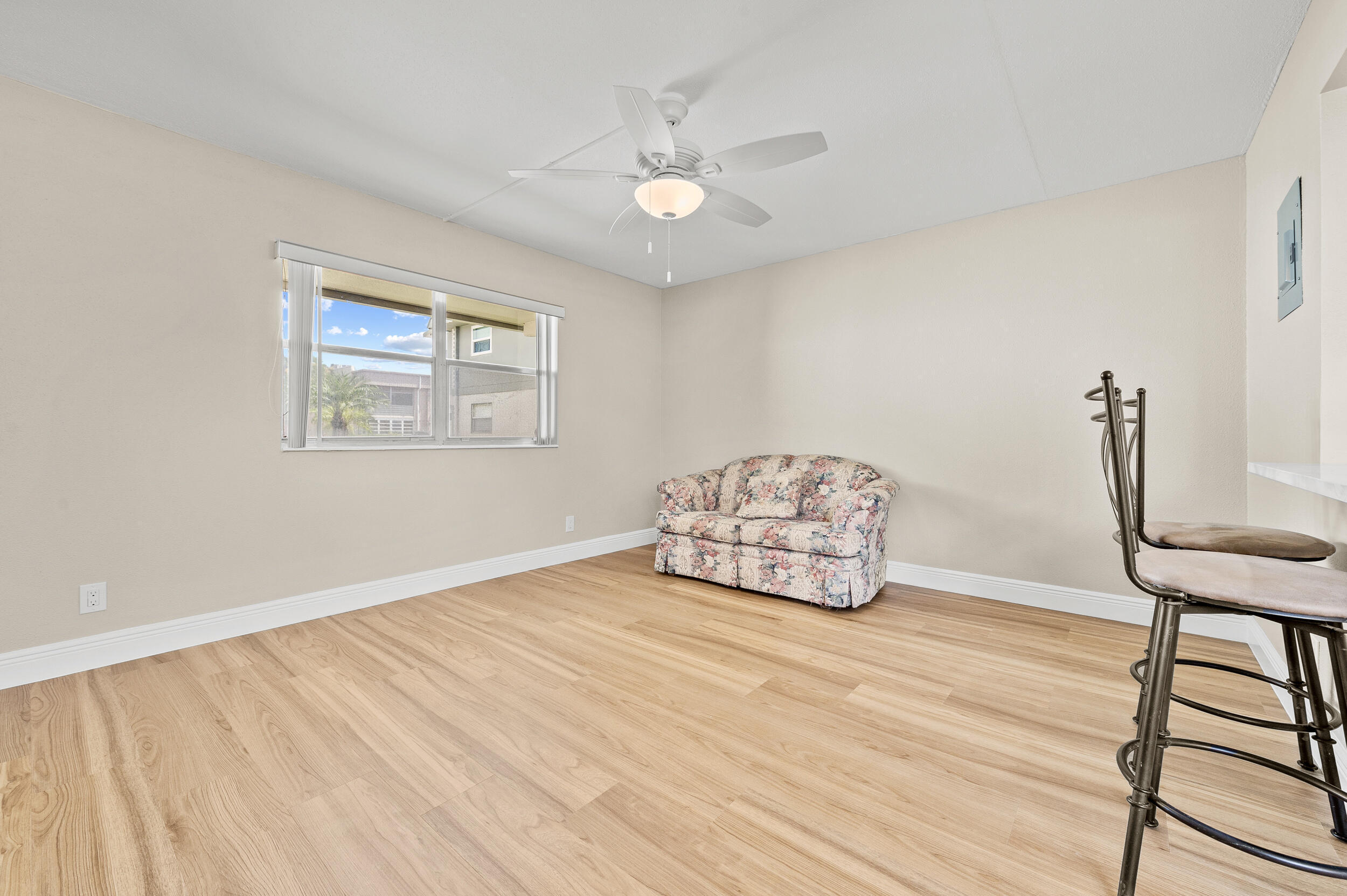 KINGS POINT FLANDERS CONDOS - Residential