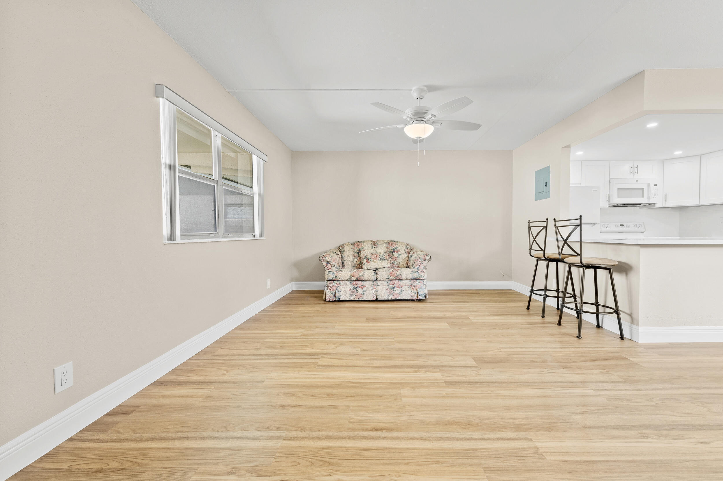 KINGS POINT FLANDERS CONDOS - Residential