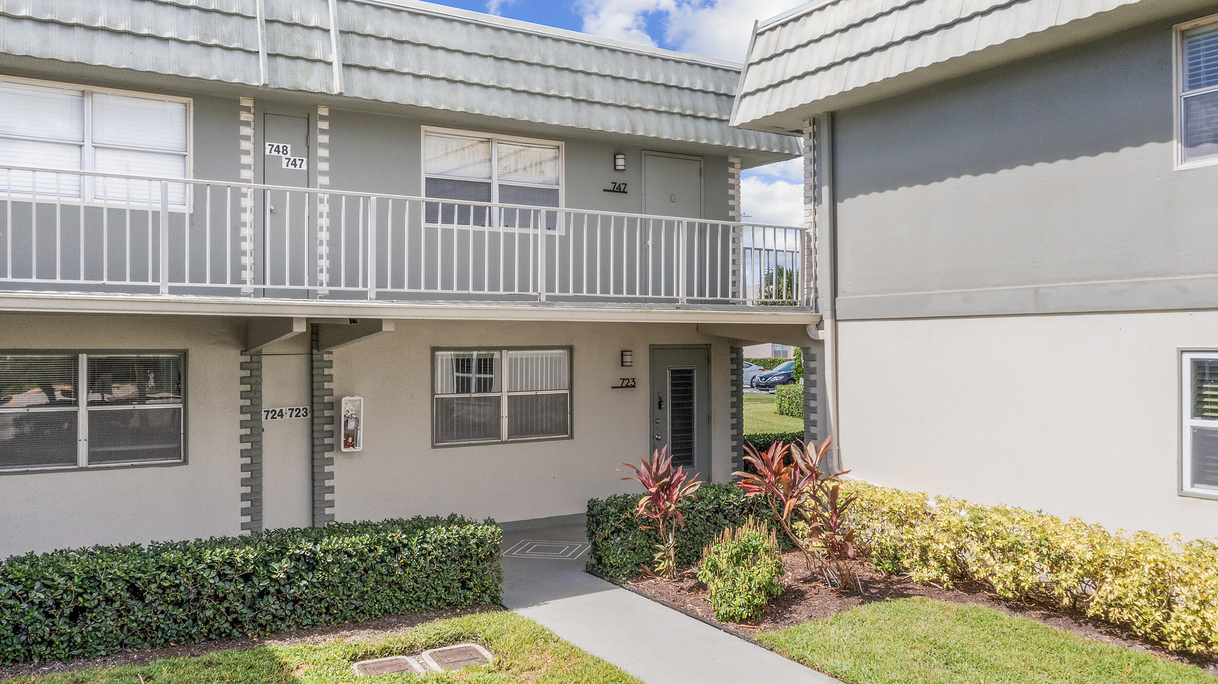 KINGS POINT FLANDERS CONDOS - Residential