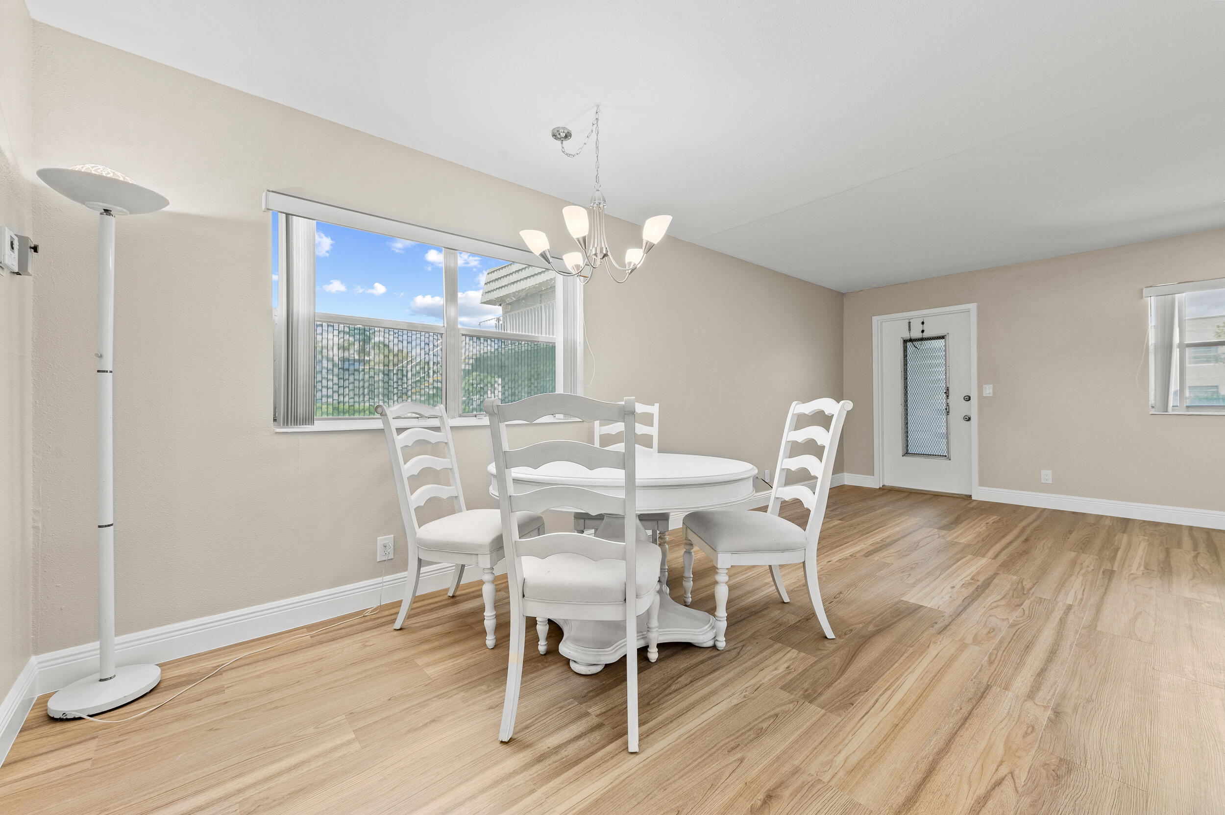 KINGS POINT FLANDERS CONDOS - Residential