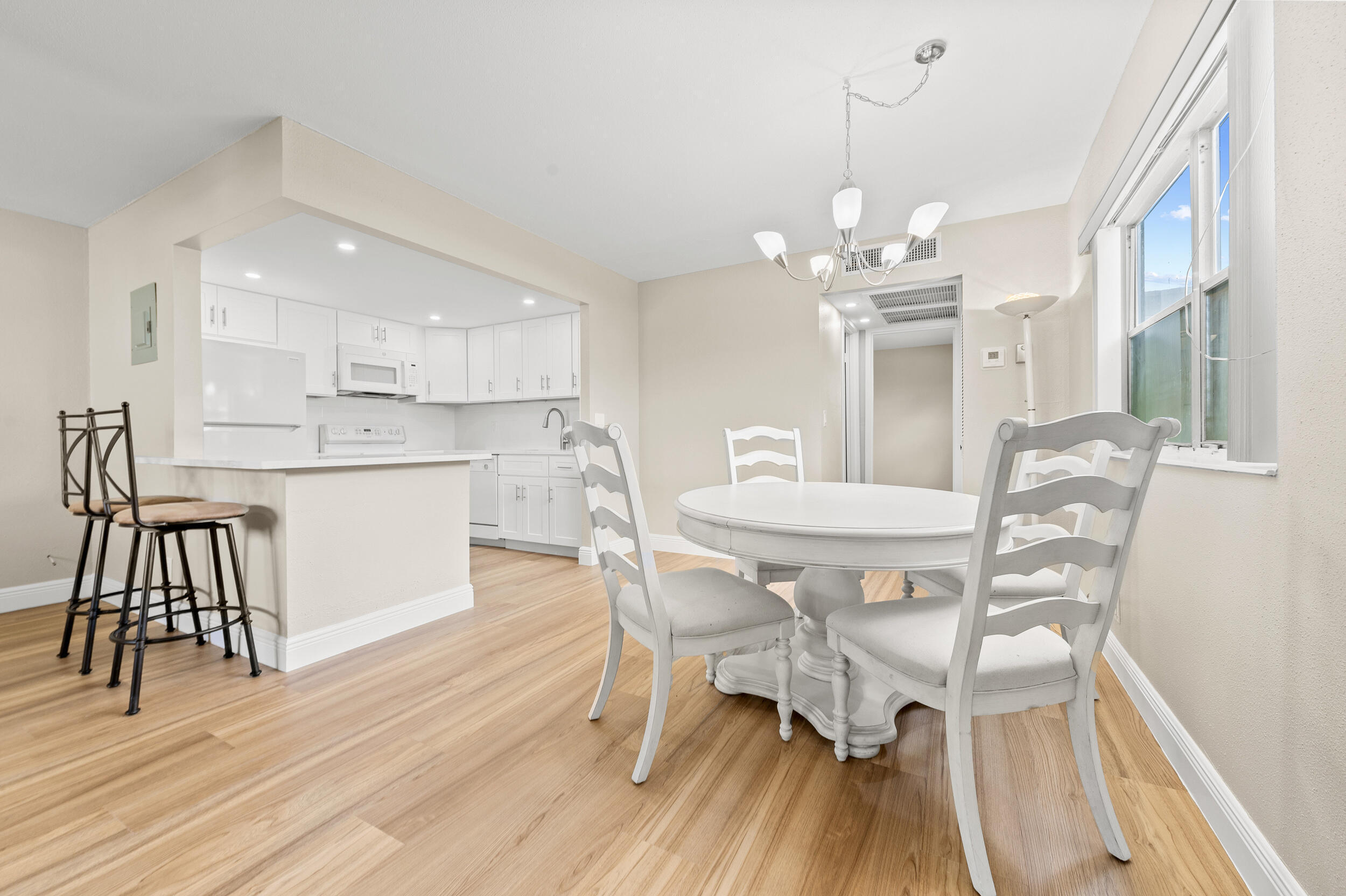 KINGS POINT FLANDERS CONDOS - Residential