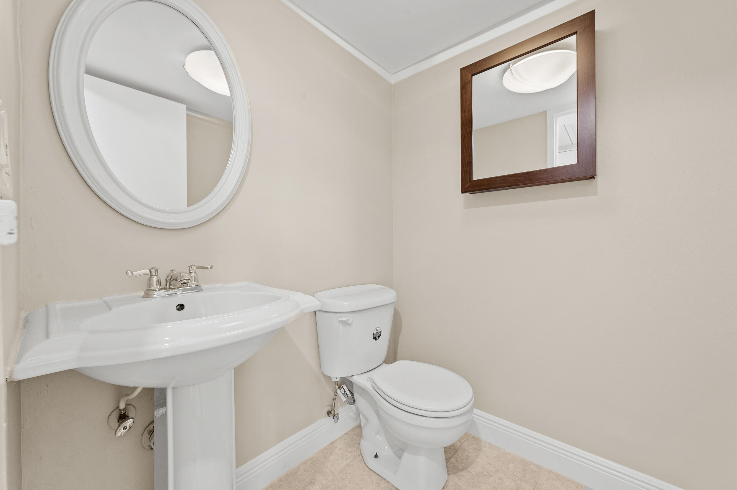 KINGS POINT FLANDERS CONDOS - Residential