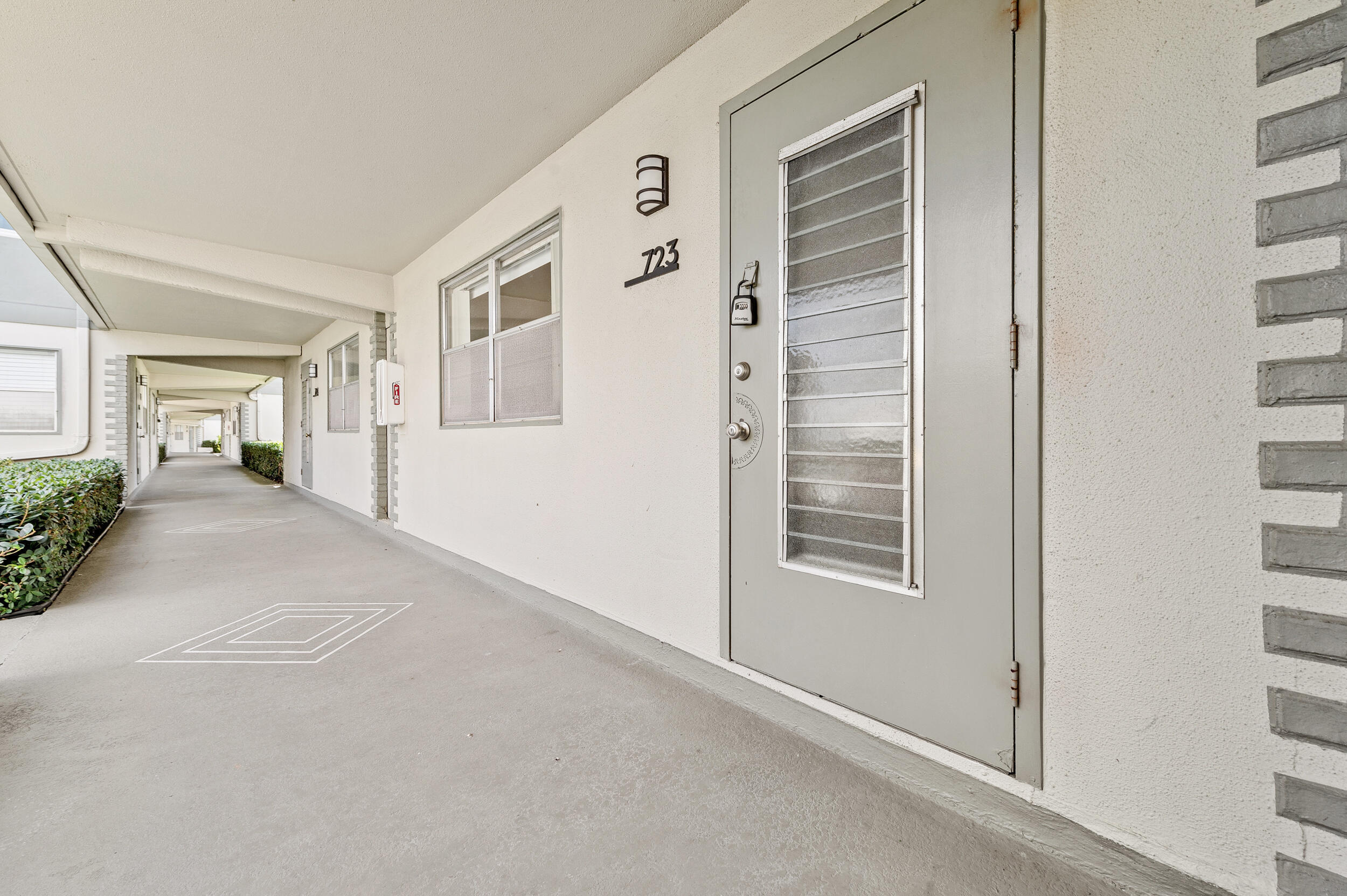 KINGS POINT FLANDERS CONDOS - Residential