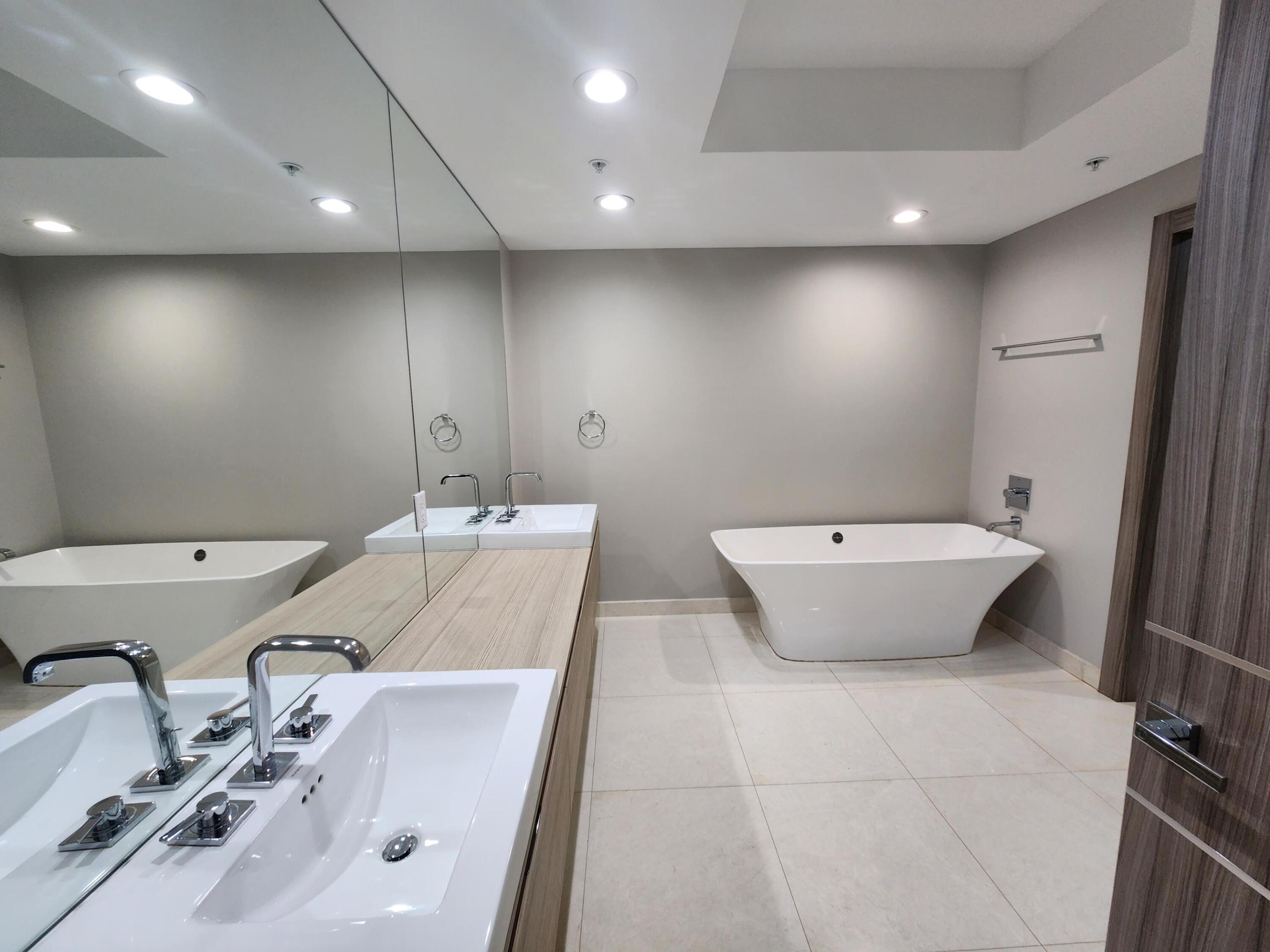 MARINA PALMS RESIDENCES NORTH CONDO - Residential Lease