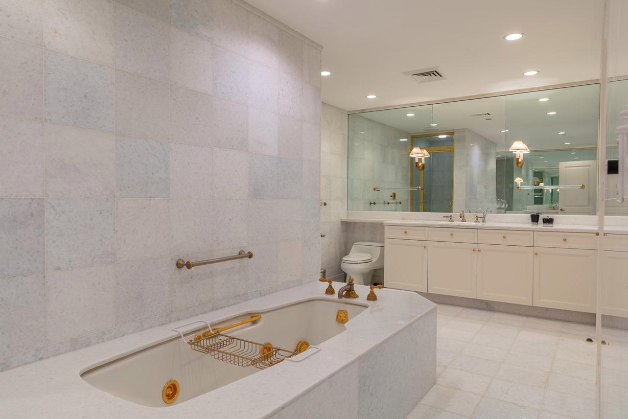 TWO NORTH BREAKERS ROW CONDO - Residential