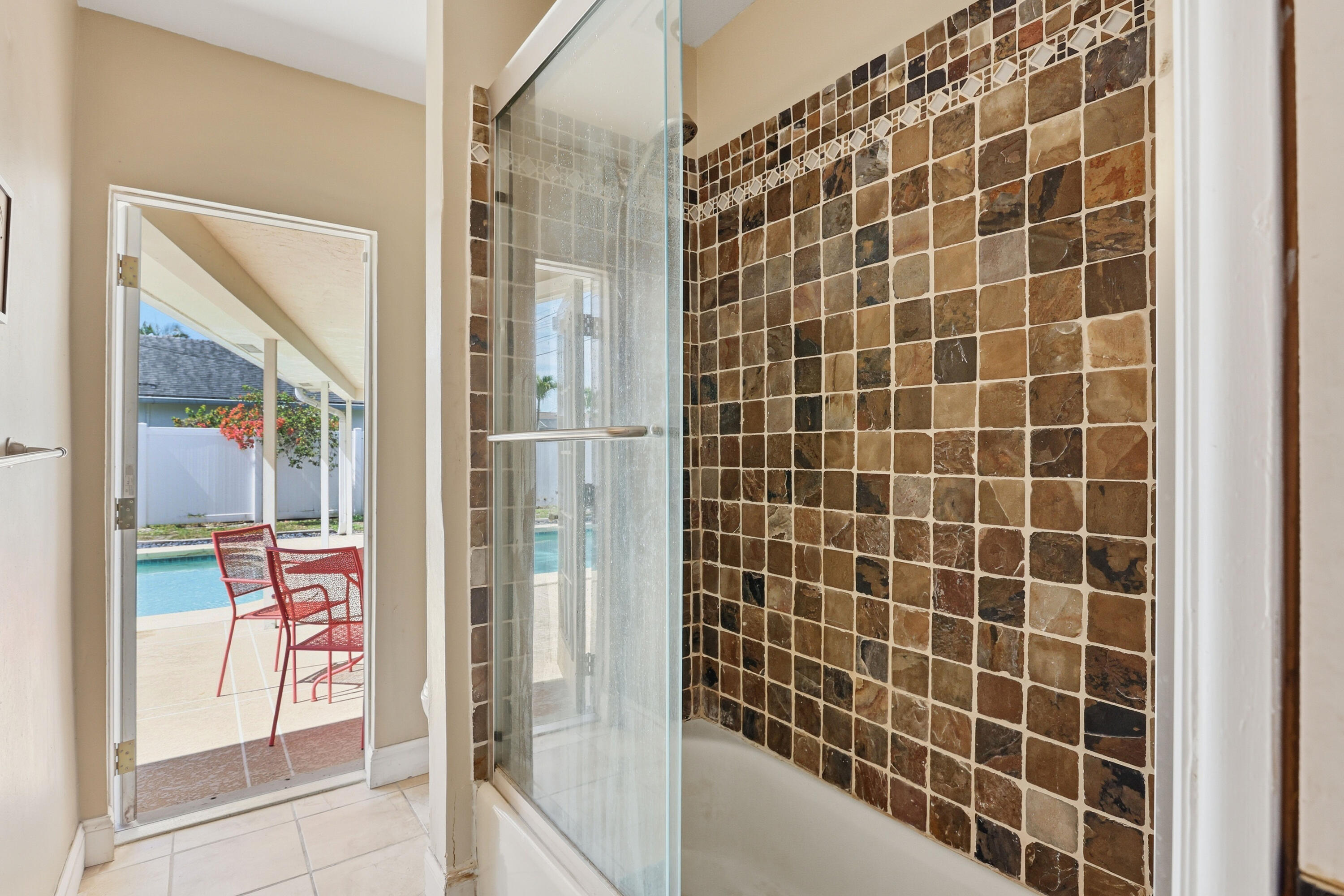 UNIVERSITY PARK COUNTRY CLUB ESTATES - Residential