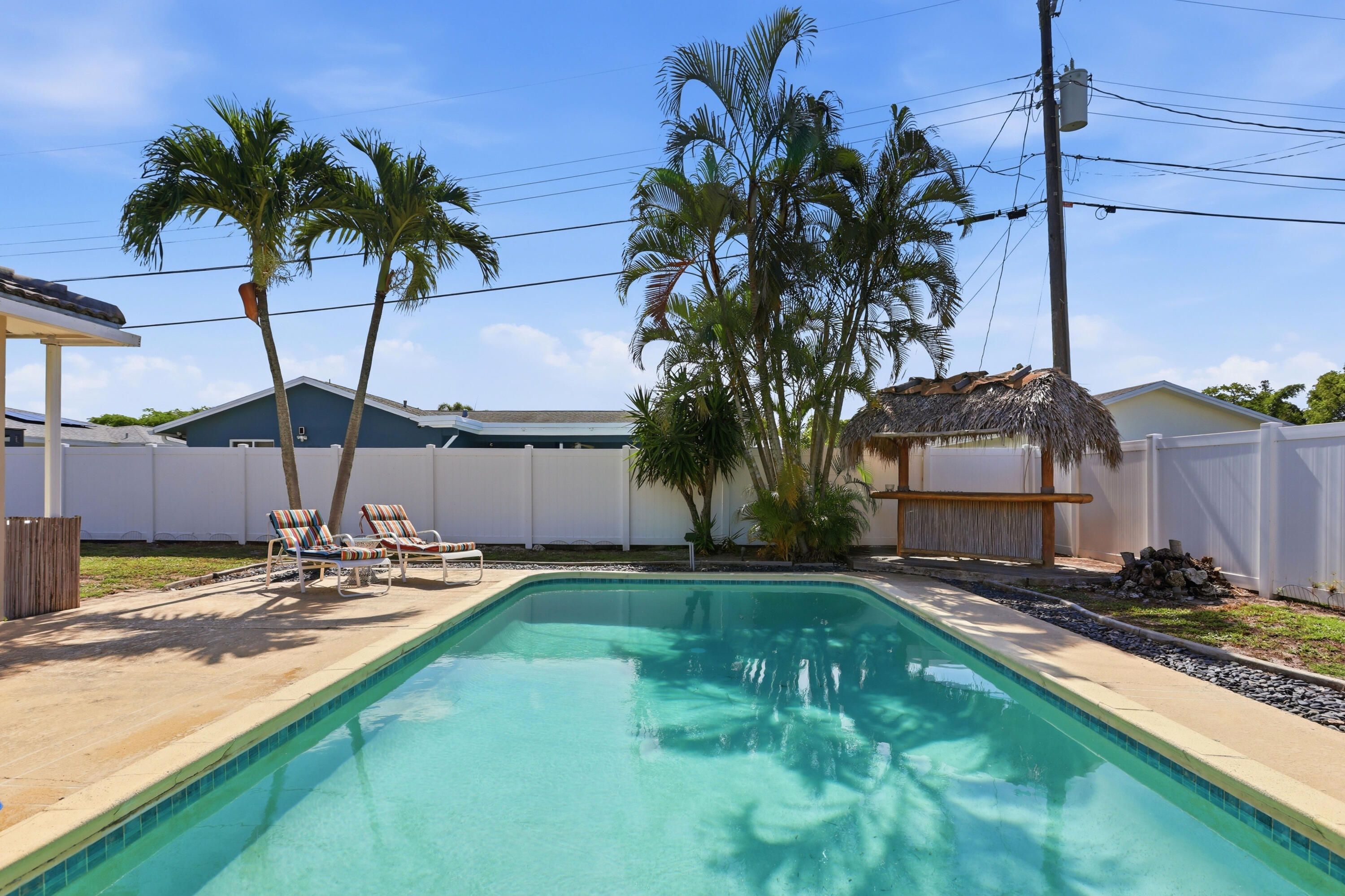 UNIVERSITY PARK COUNTRY CLUB ESTATES - Residential