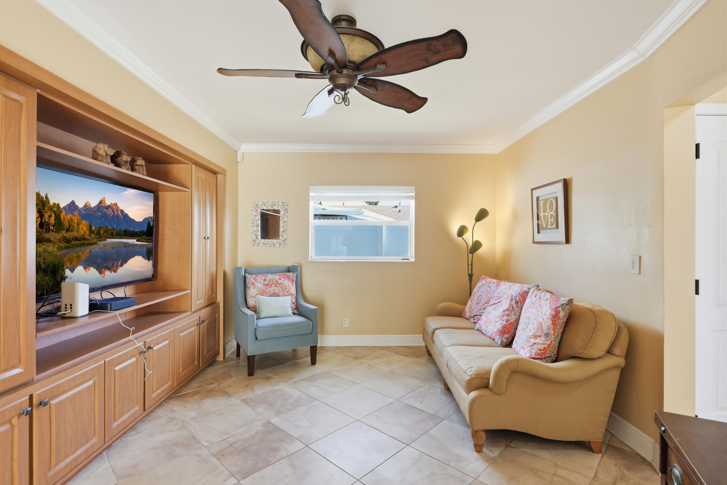 UNIVERSITY PARK COUNTRY CLUB ESTATES - Residential