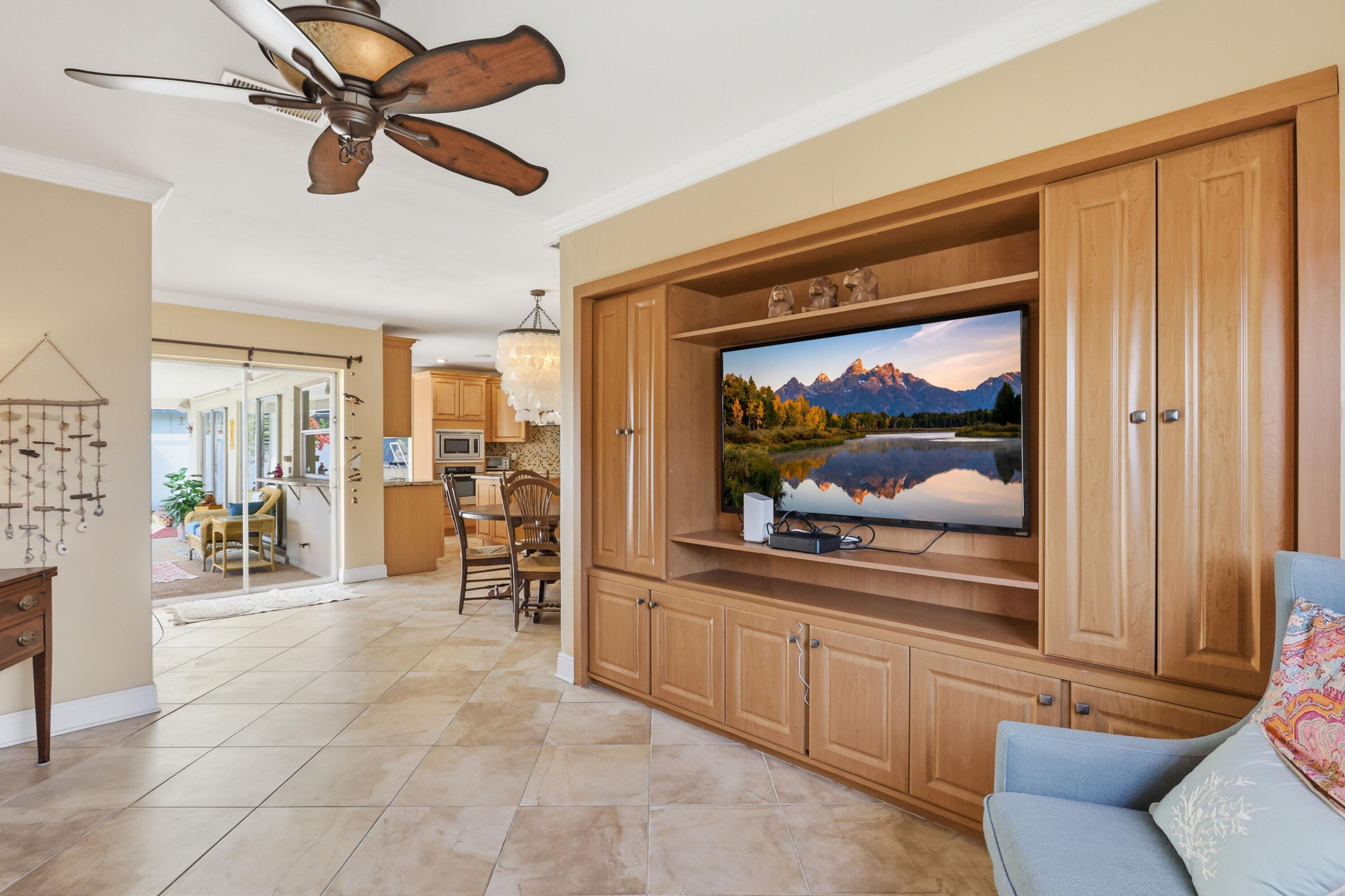 UNIVERSITY PARK COUNTRY CLUB ESTATES - Residential
