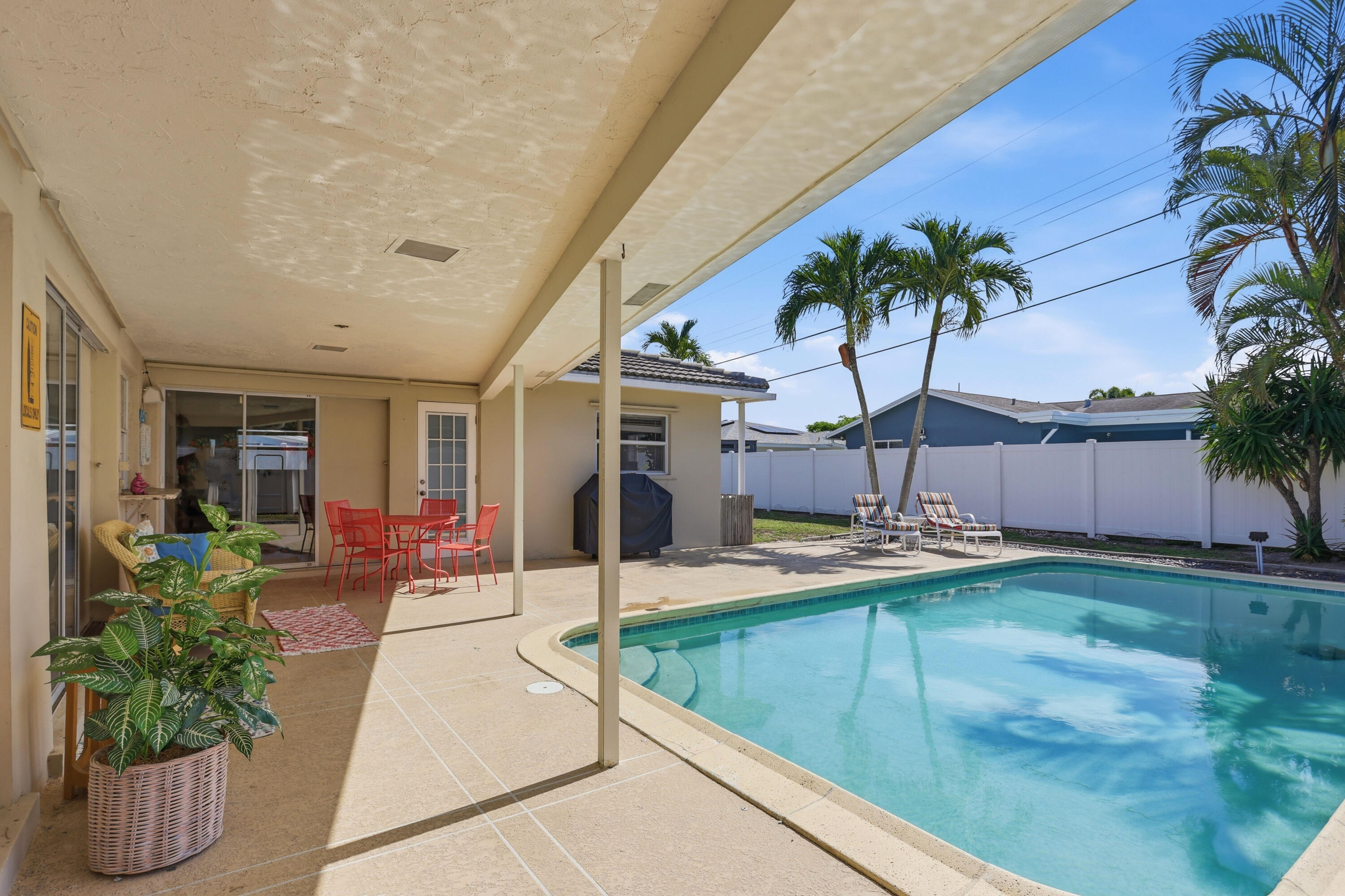 UNIVERSITY PARK COUNTRY CLUB ESTATES - Residential