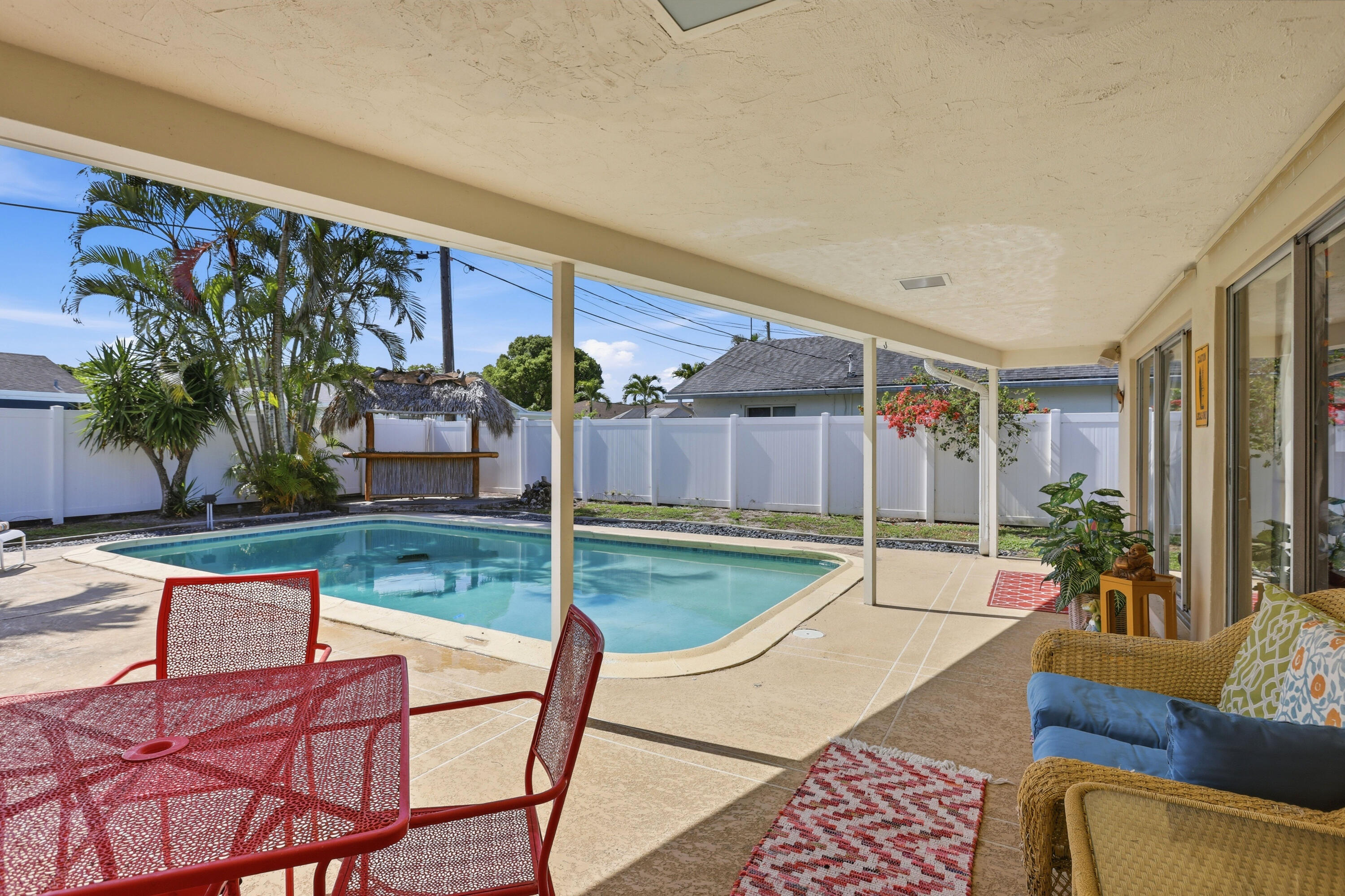 UNIVERSITY PARK COUNTRY CLUB ESTATES - Residential