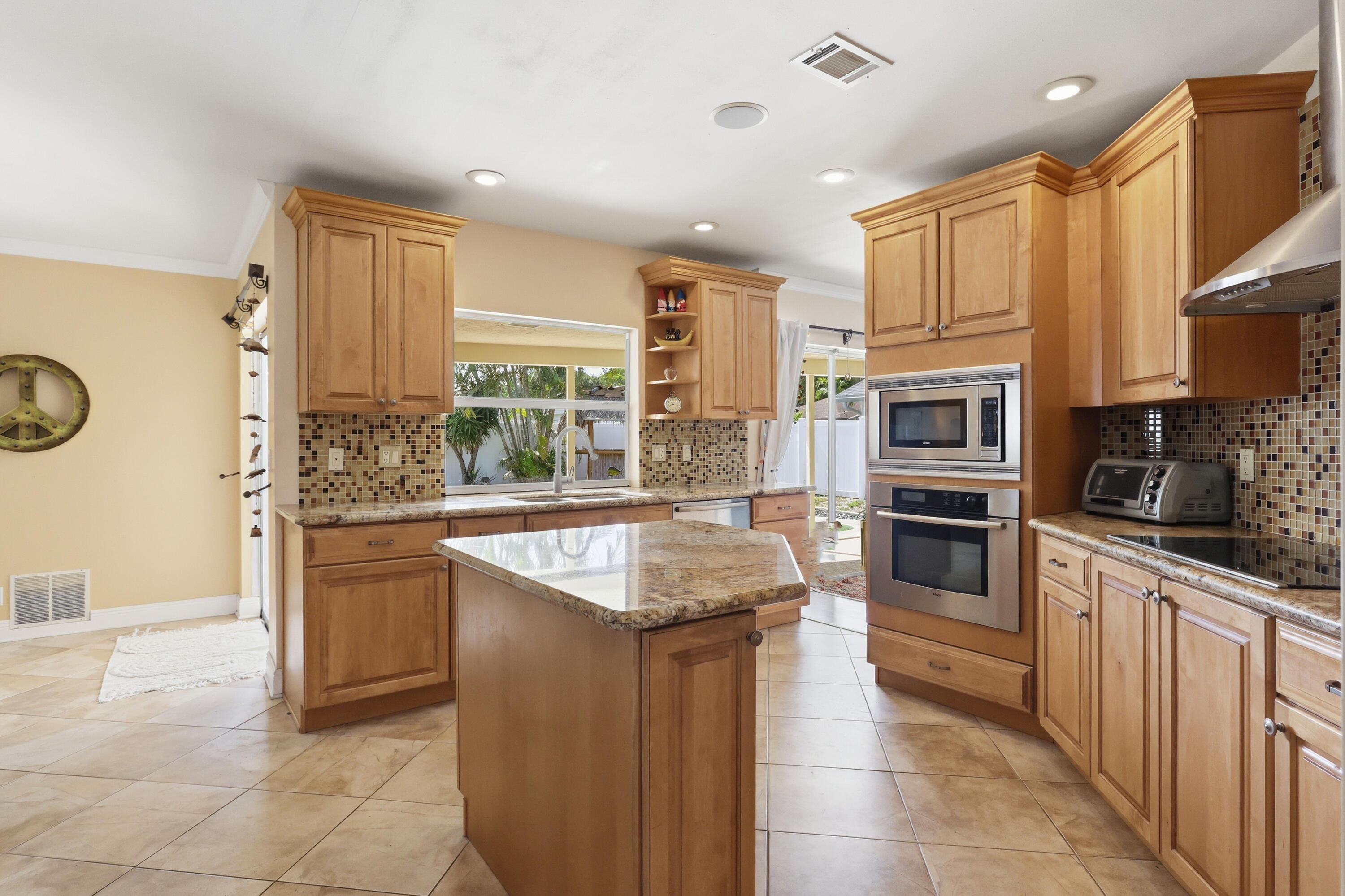UNIVERSITY PARK COUNTRY CLUB ESTATES - Residential