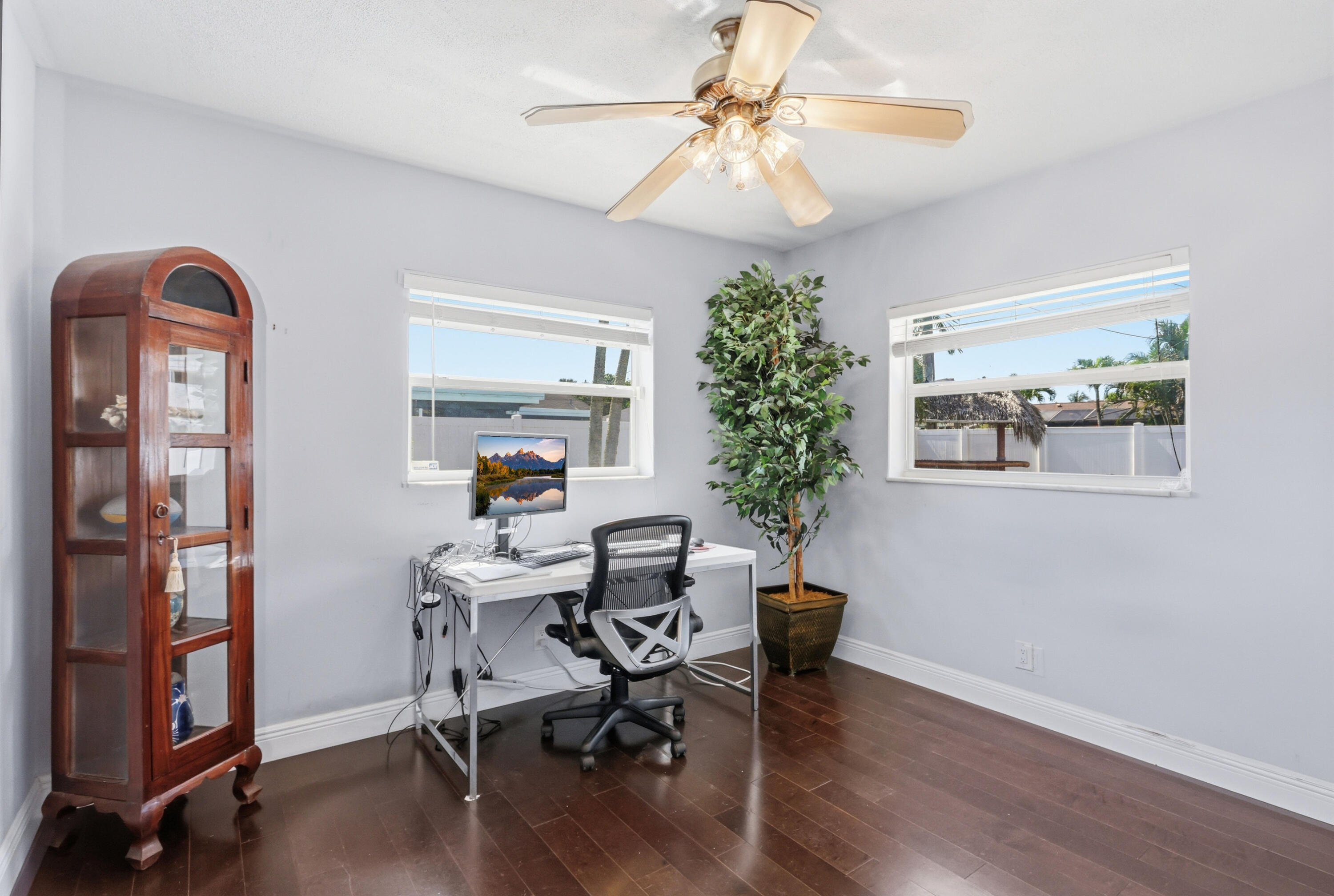 UNIVERSITY PARK COUNTRY CLUB ESTATES - Residential
