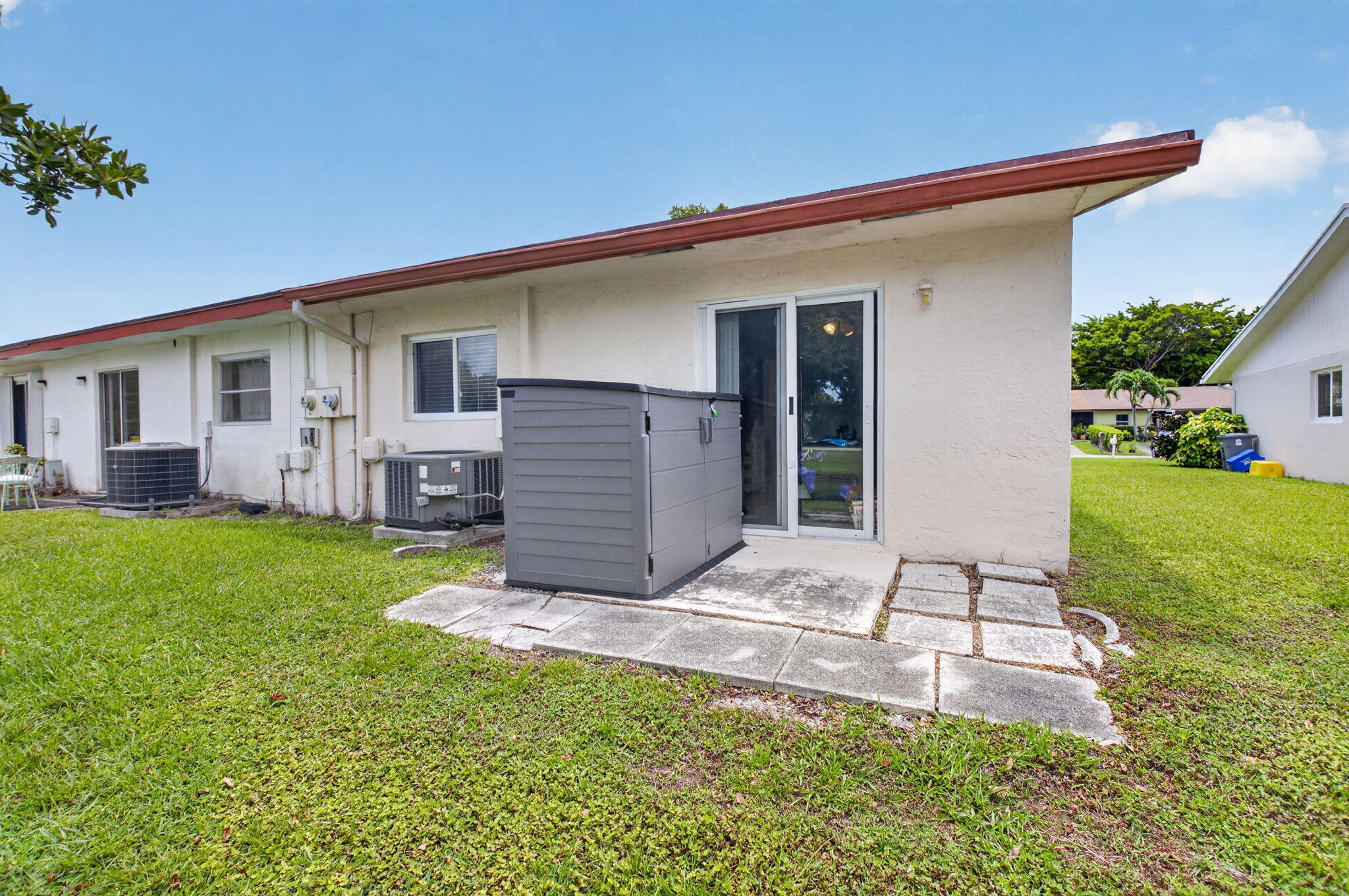 DELRAY VILLAS 1 - Residential
