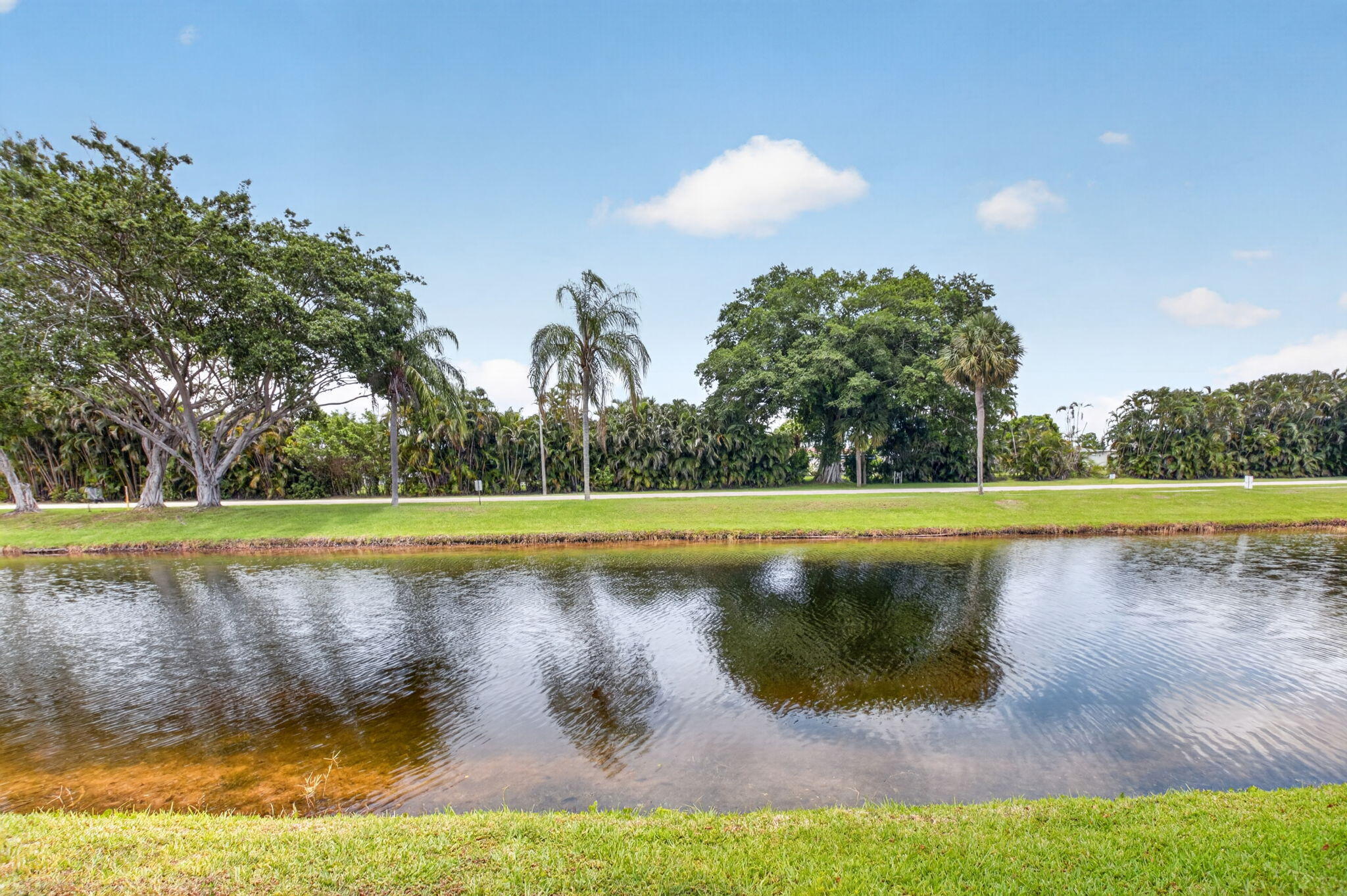 DELRAY VILLAS 1 - Residential