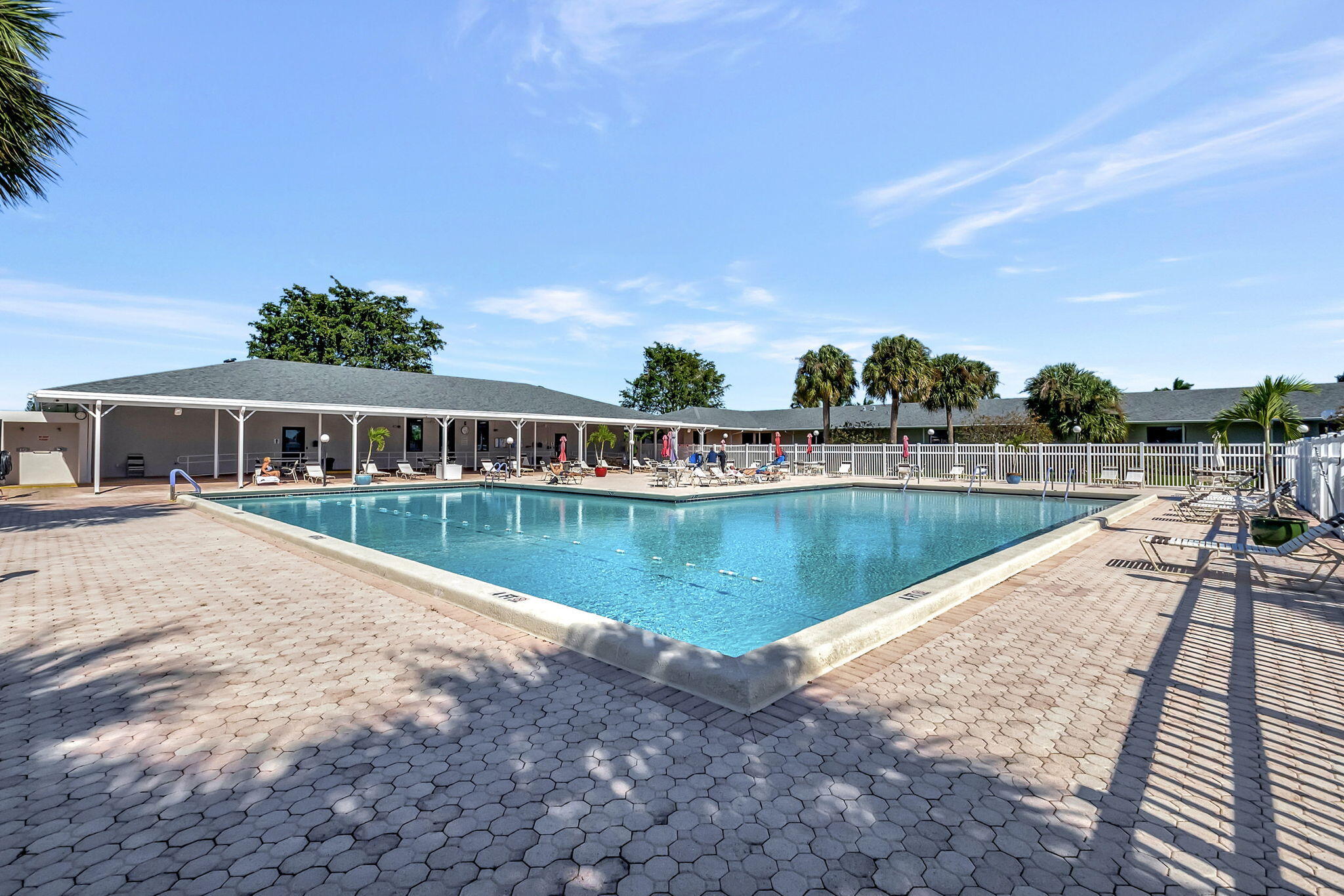 DELRAY VILLAS 1 - Residential