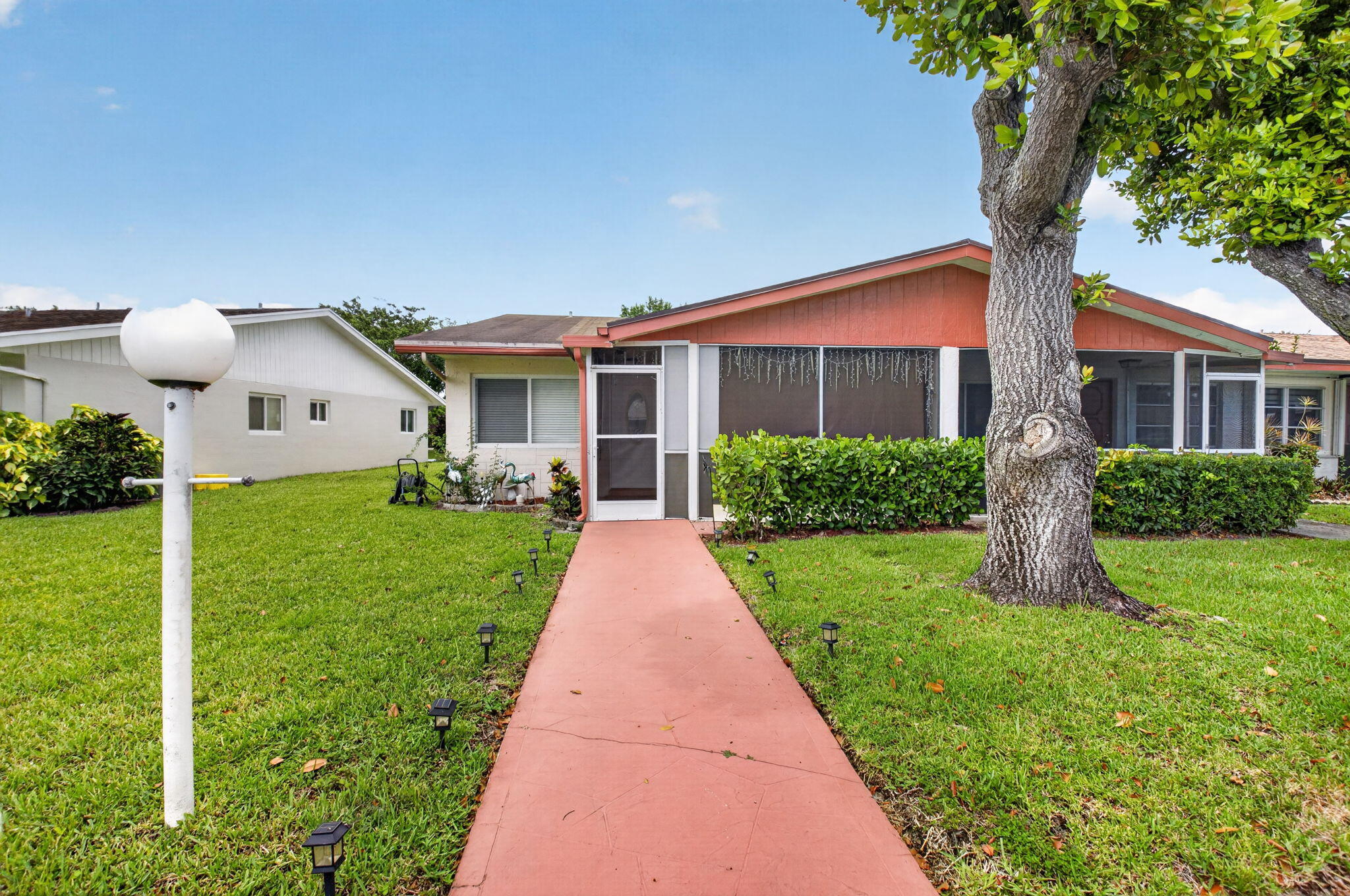 DELRAY VILLAS 1 - Residential