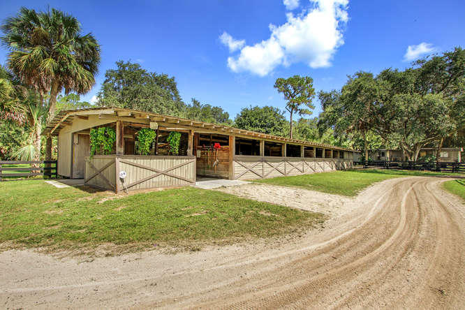 LOXAHATCHEE GROVES - Land
