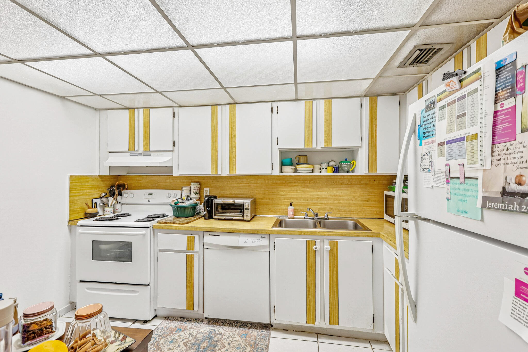 INDIAN CREEK TOWER CONDO - Residential