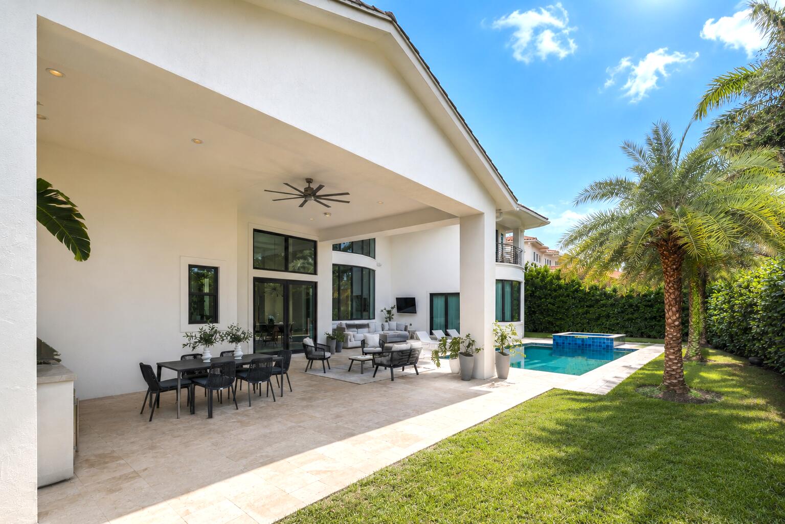 ROYAL PALM POLO - Residential