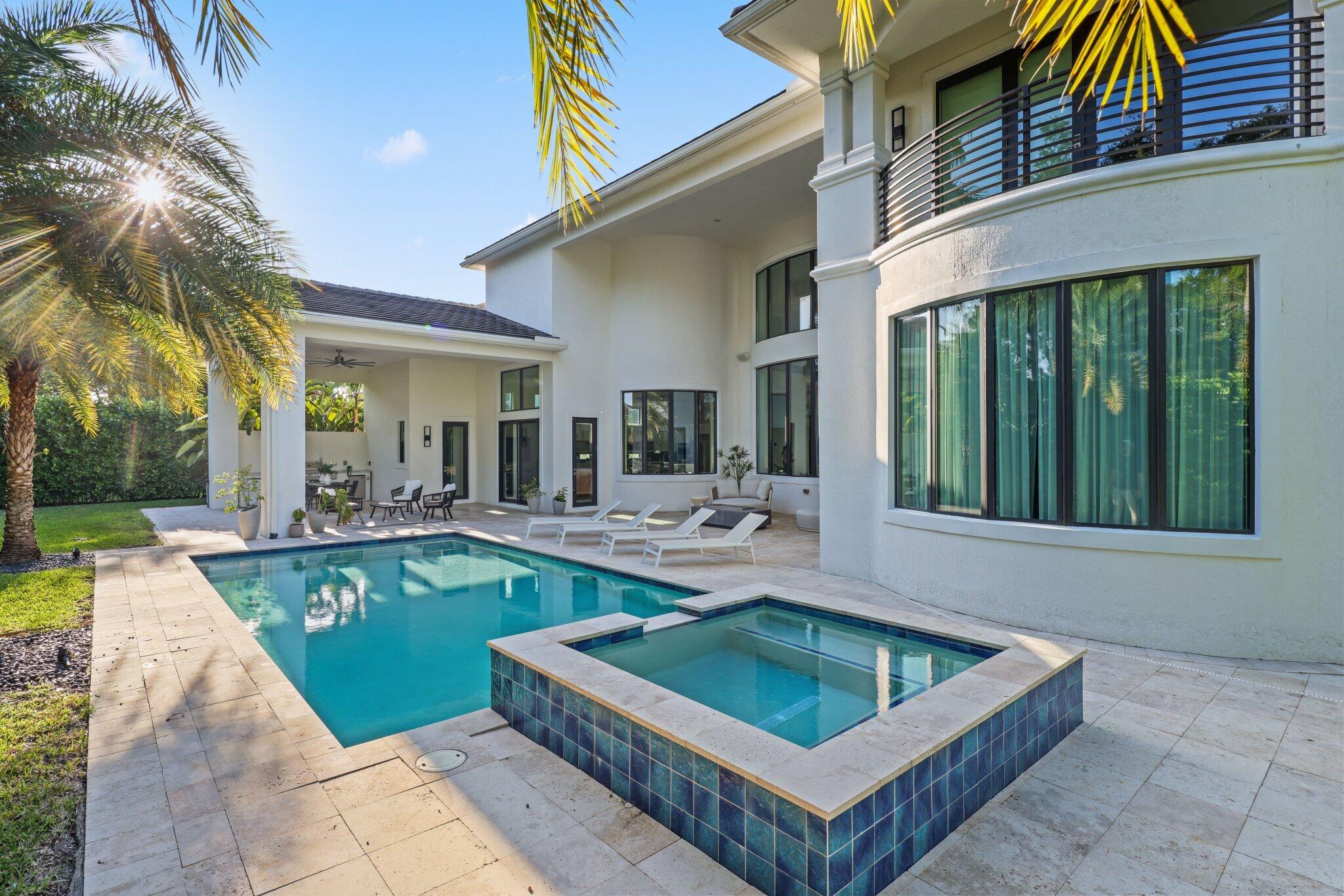 ROYAL PALM POLO - Residential