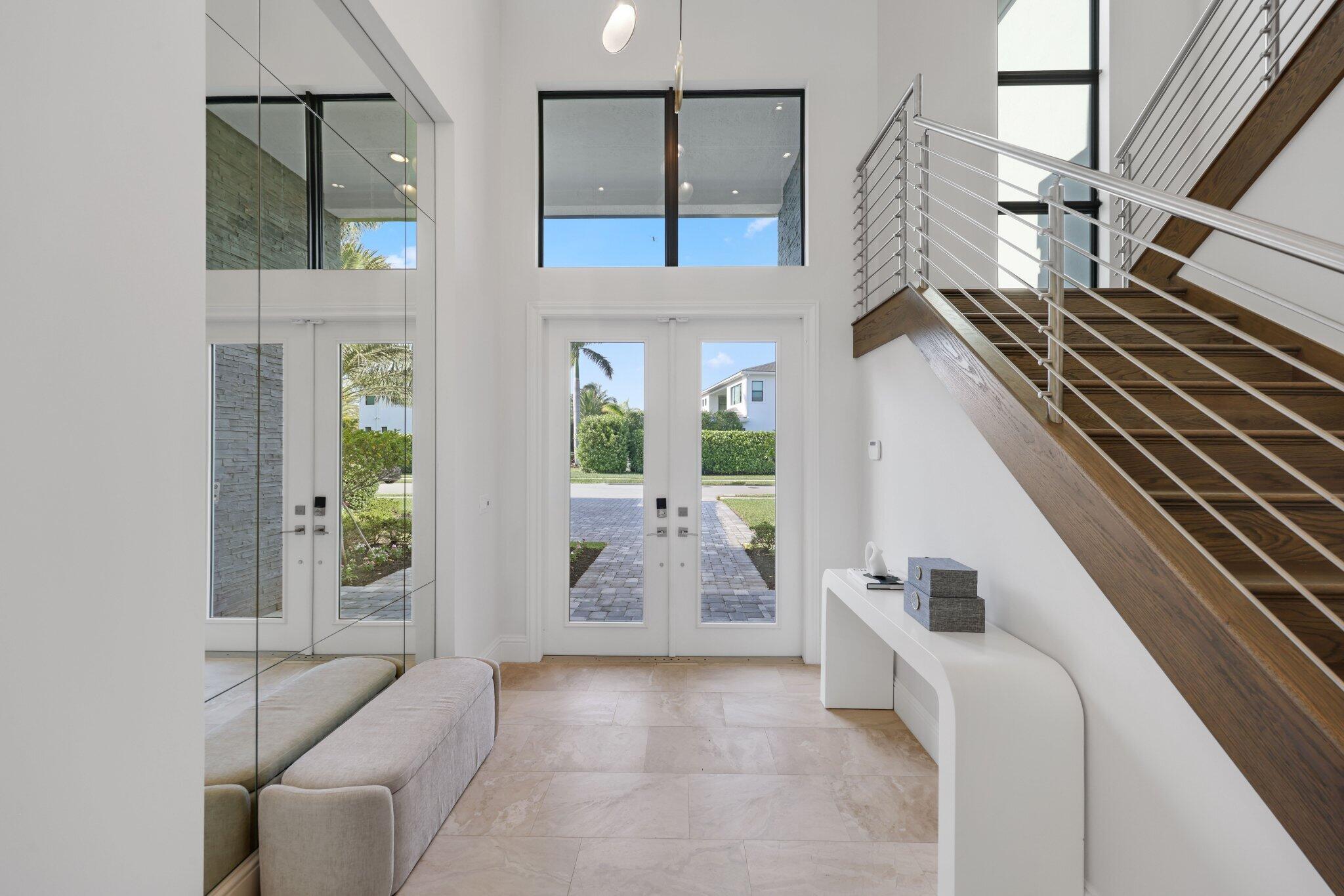 ROYAL PALM POLO - Residential