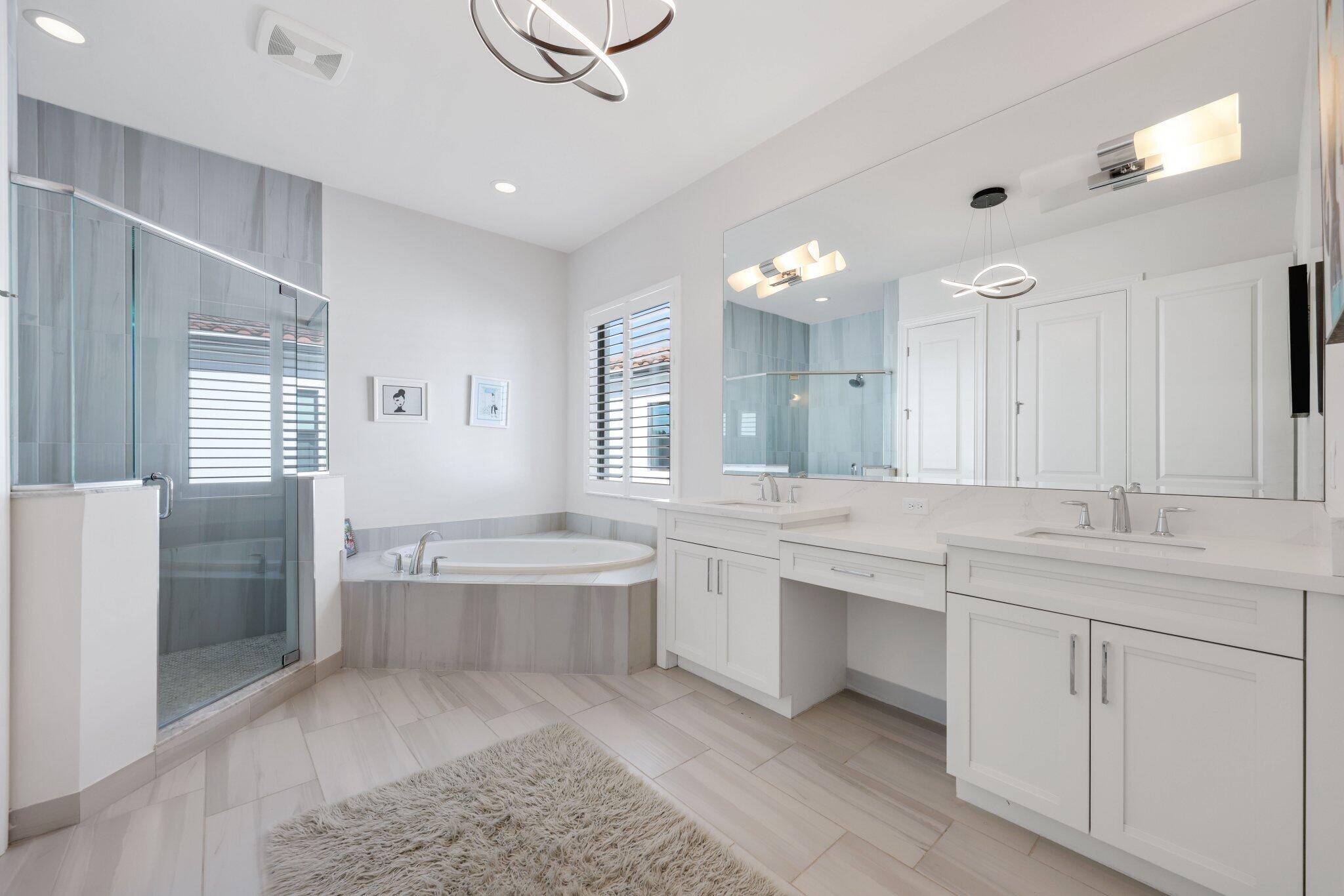 ROYAL PALM POLO - Residential