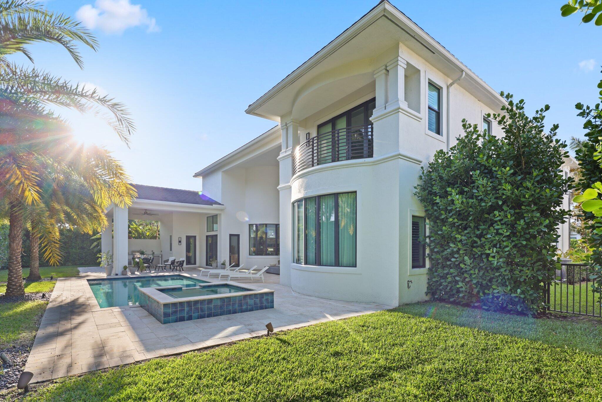 ROYAL PALM POLO - Residential