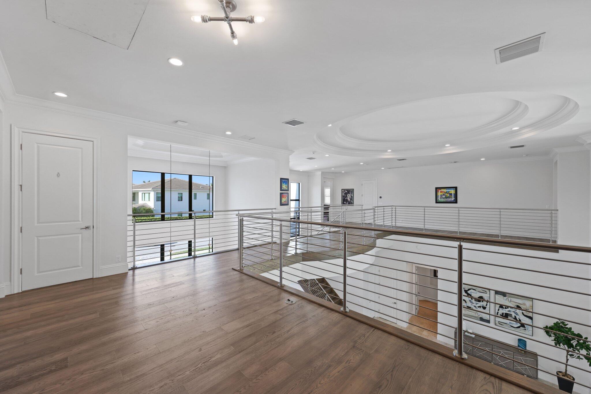 ROYAL PALM POLO - Residential