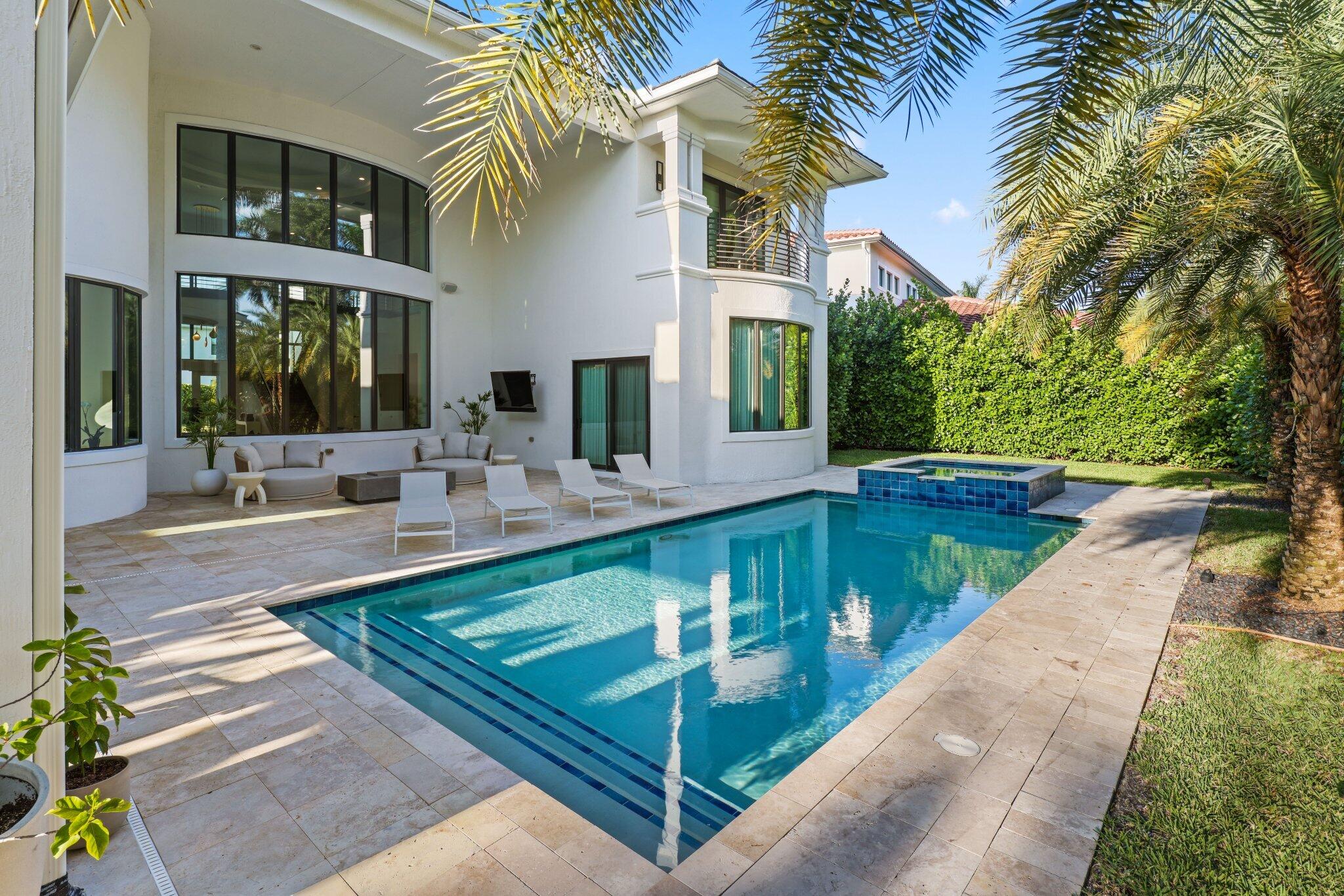 ROYAL PALM POLO - Residential
