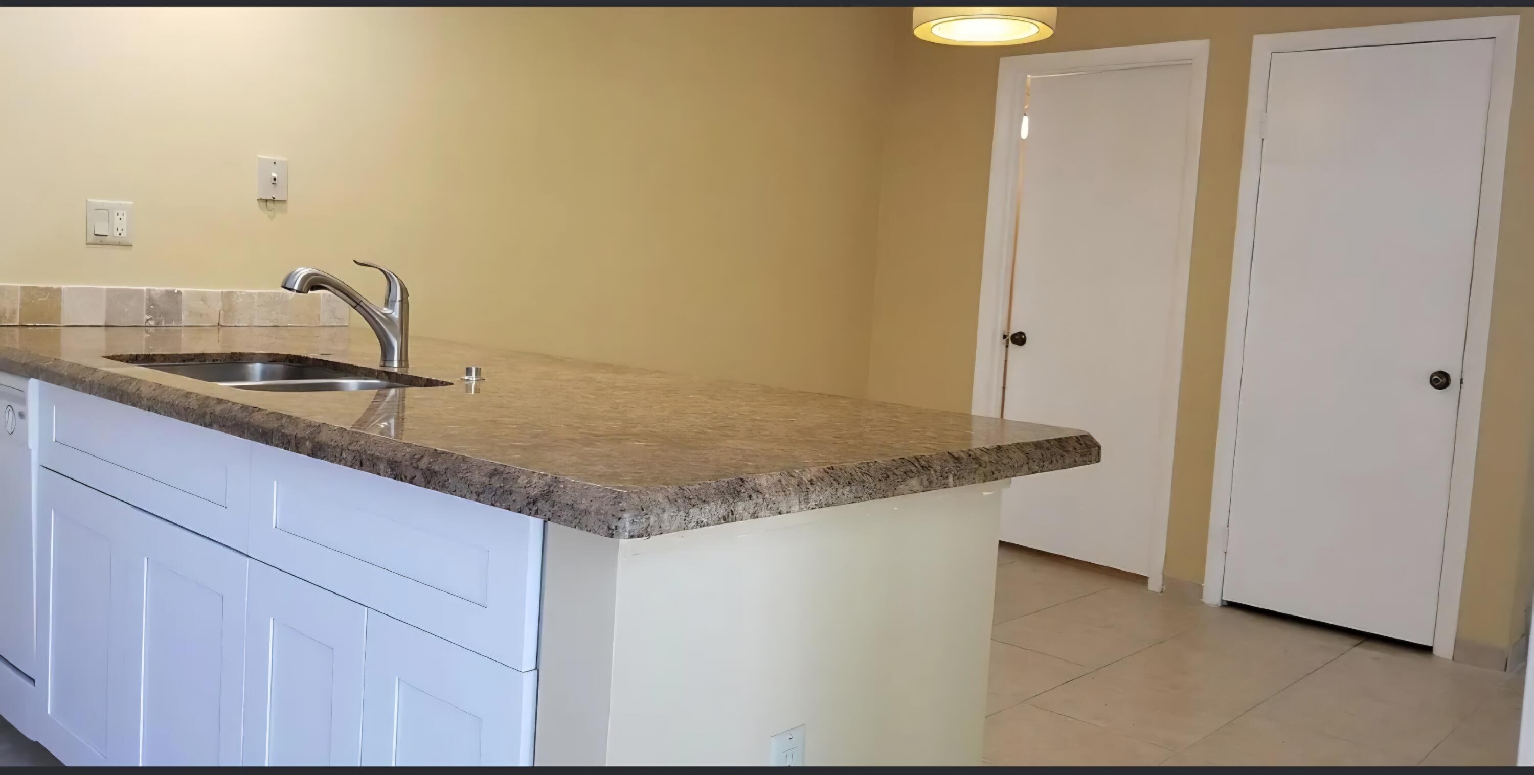 RIVER - Residential Lease