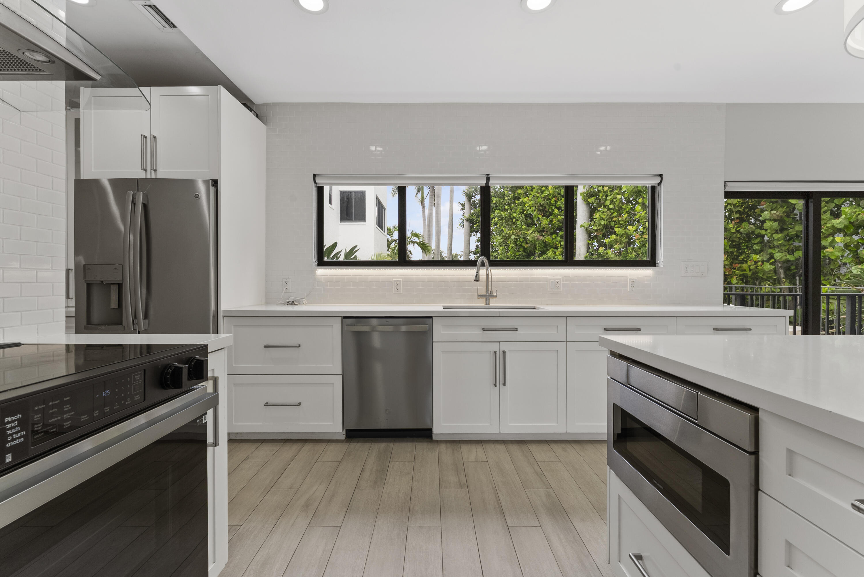 BEL LIDO - Residential Lease