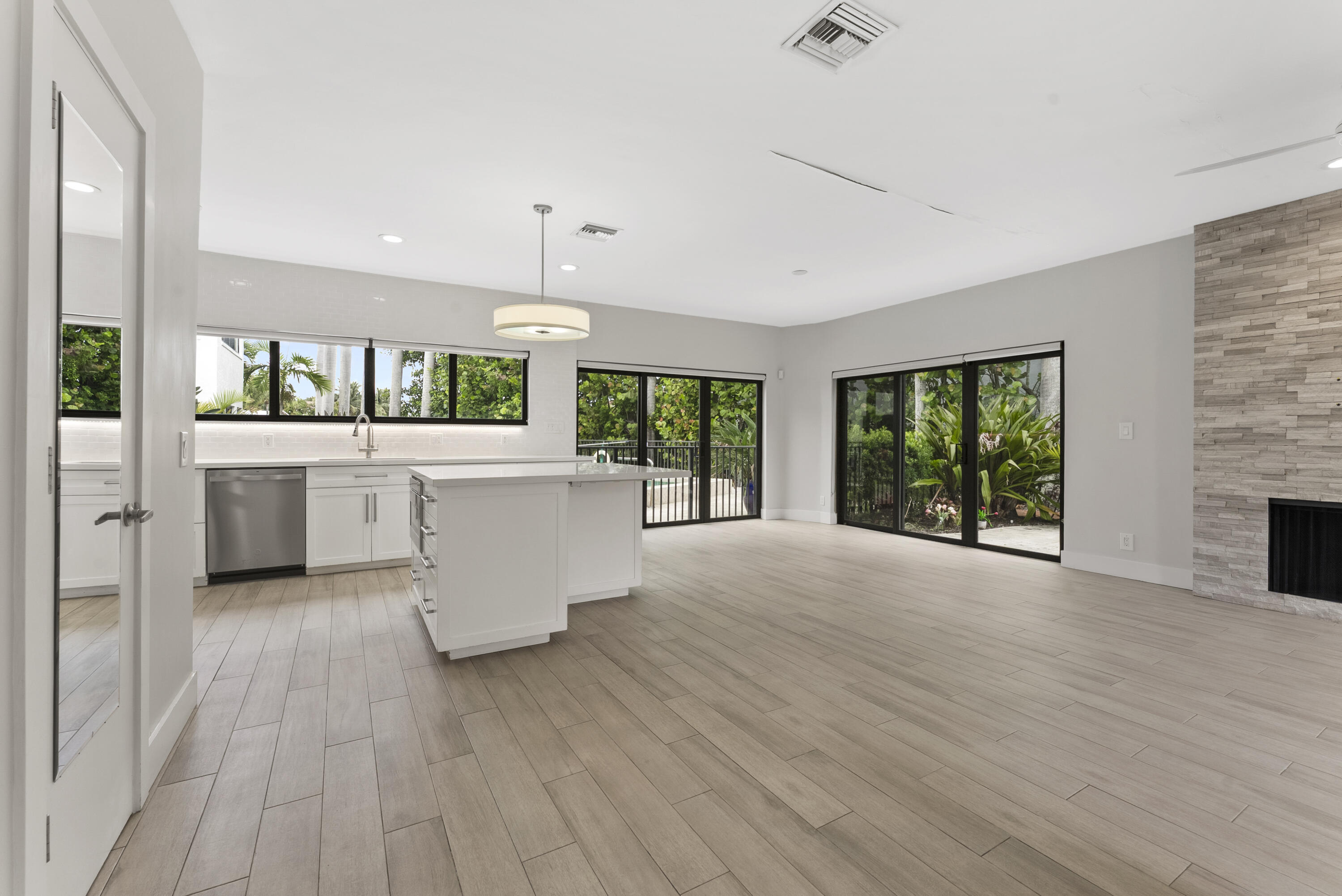 BEL LIDO - Residential Lease