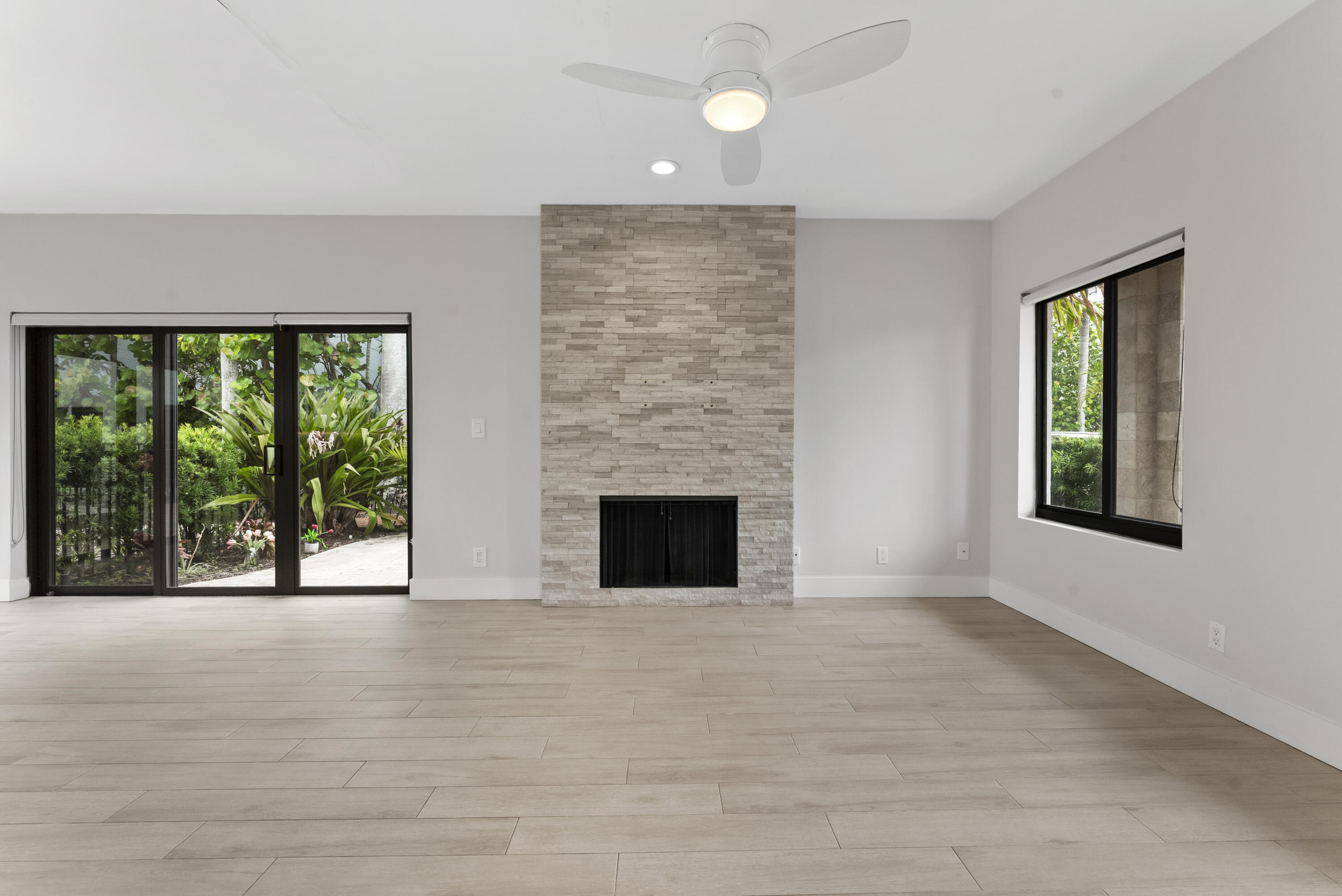 BEL LIDO - Residential Lease