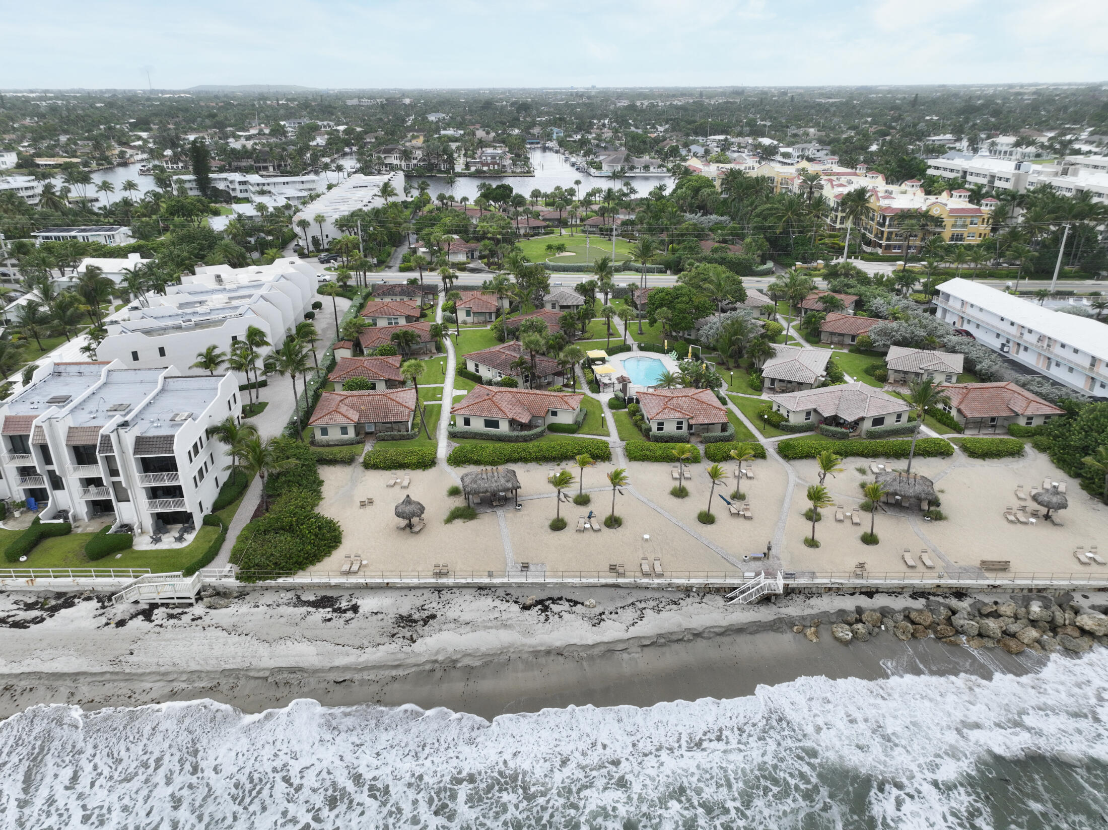 ROYAL FLAMINGO VILLAS - Beach Resort - Residential