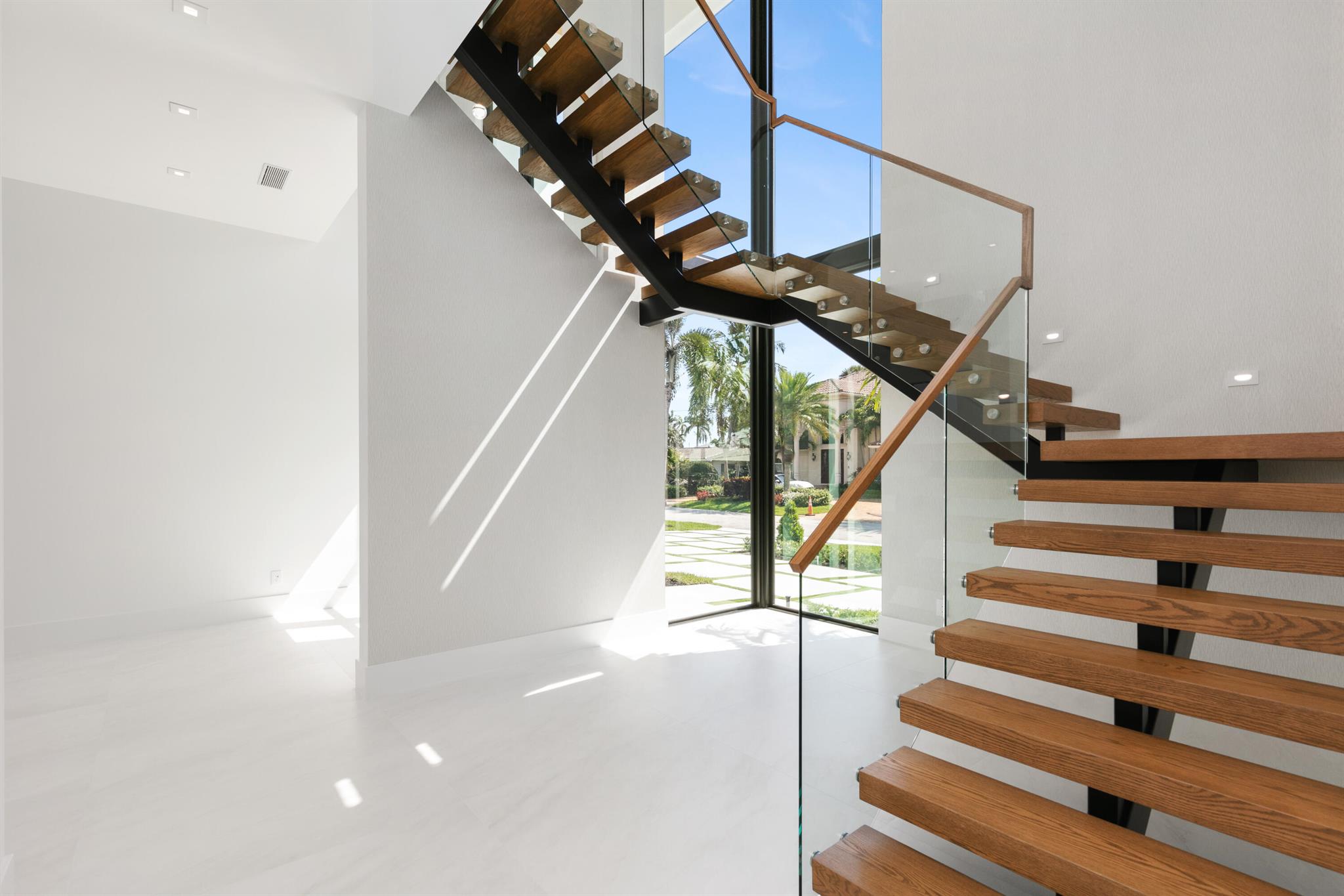 VENETIAN ISLES / LIGHTHOUSE POINT - Residential