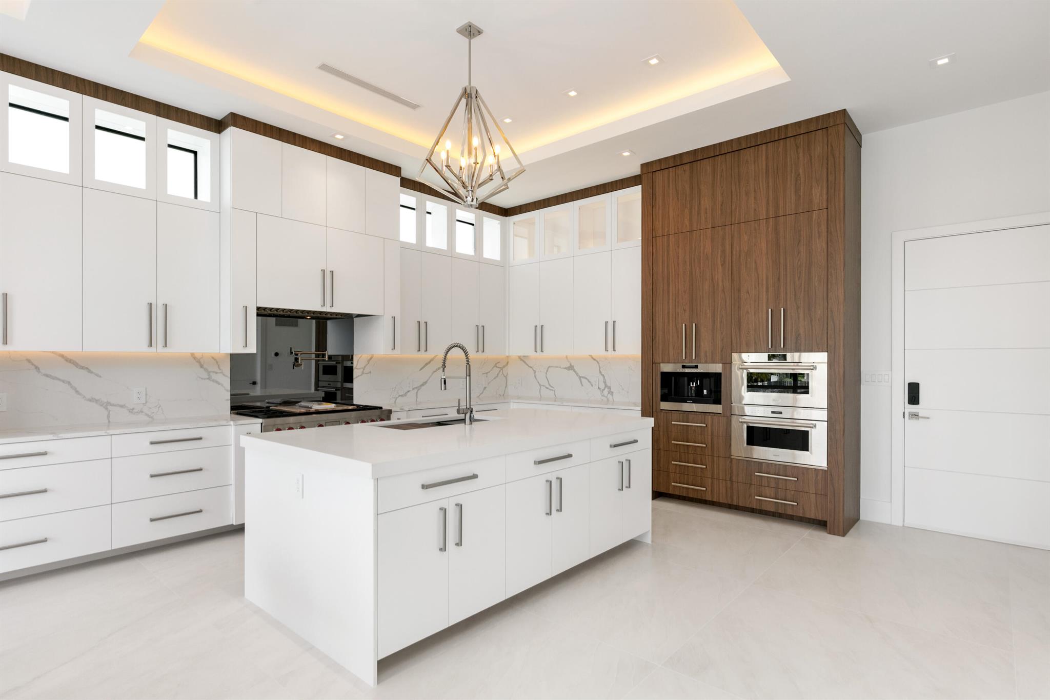VENETIAN ISLES / LIGHTHOUSE POINT - Residential