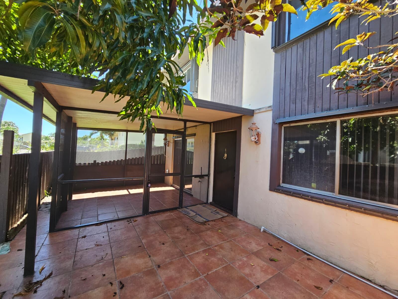 QUAIL HOLLOW CONDO - Residential