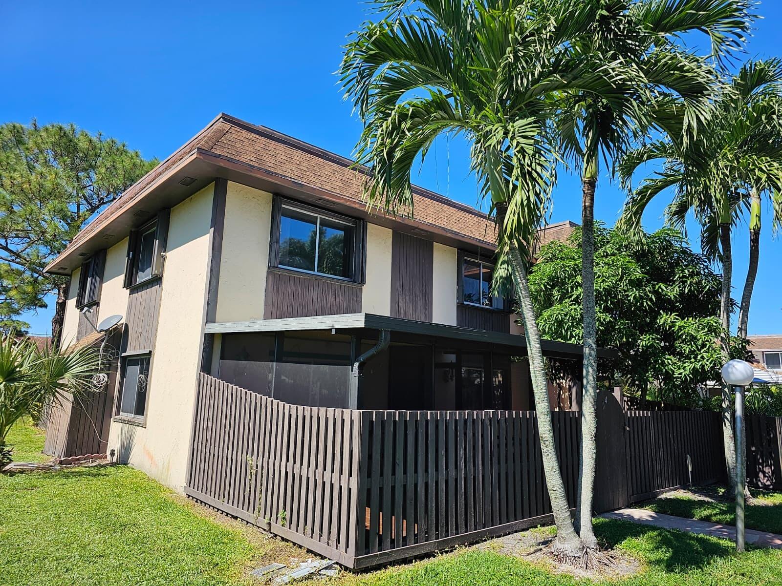 QUAIL HOLLOW CONDO - Residential