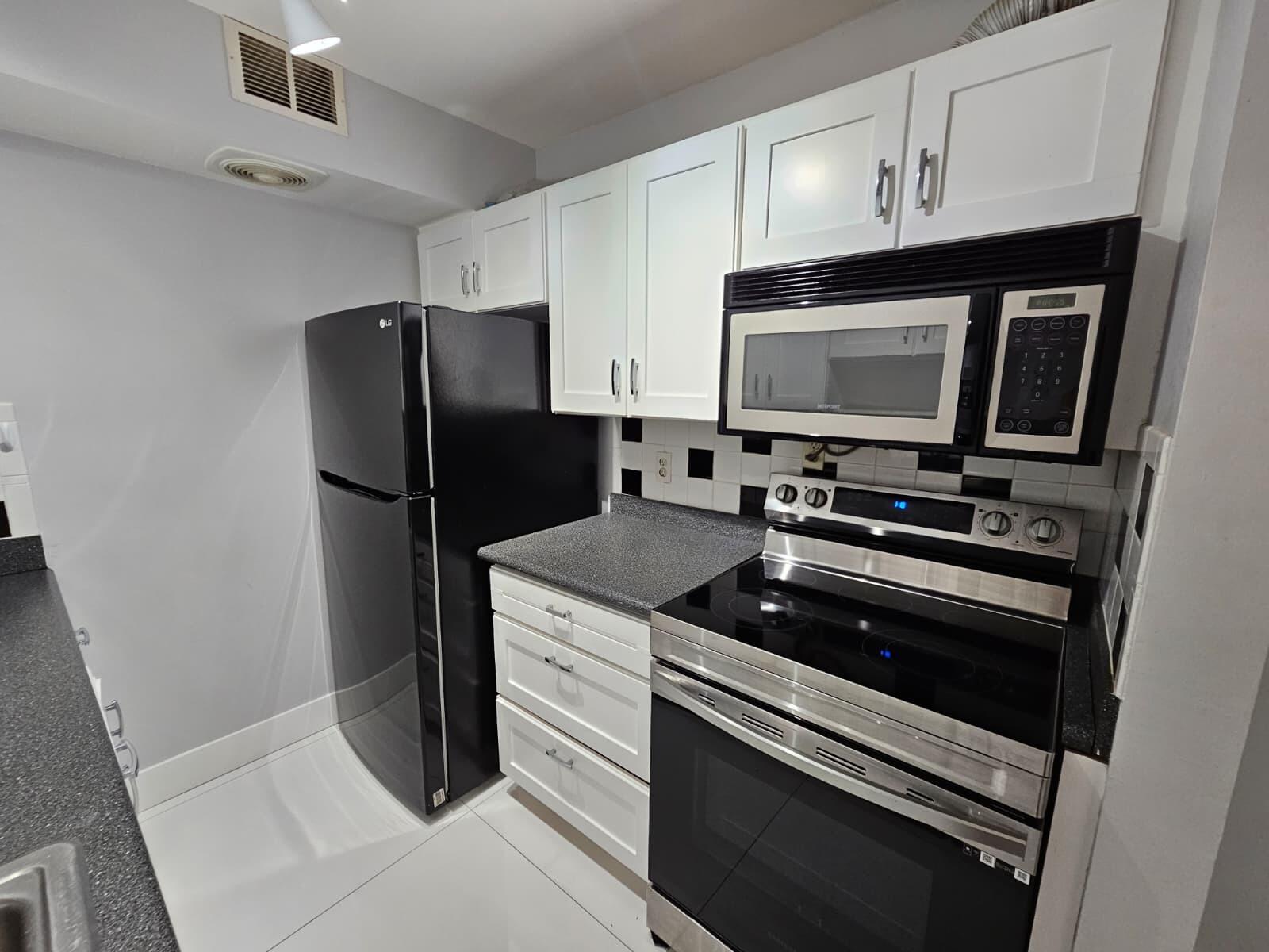 QUAIL HOLLOW CONDO - Residential