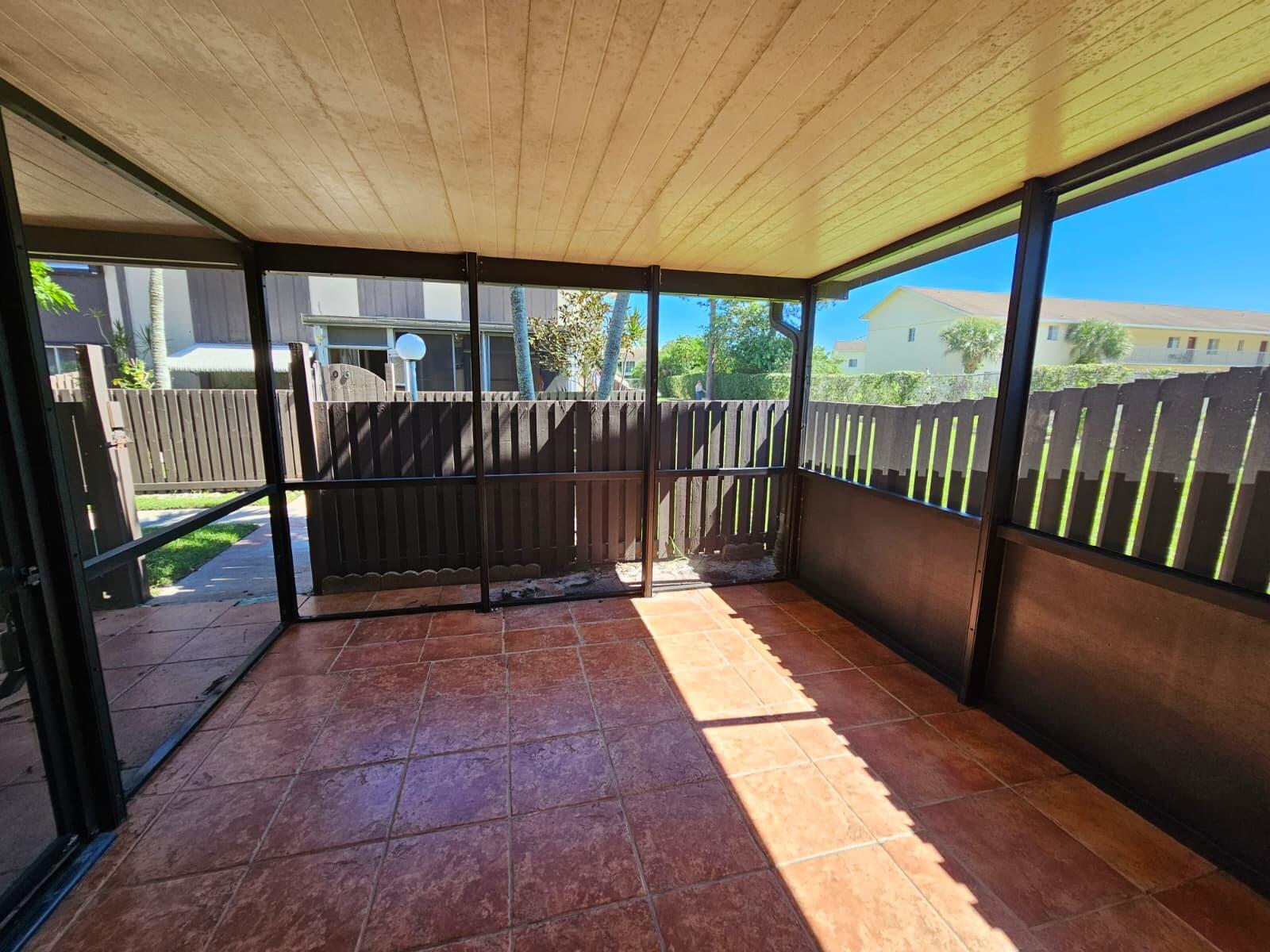QUAIL HOLLOW CONDO - Residential