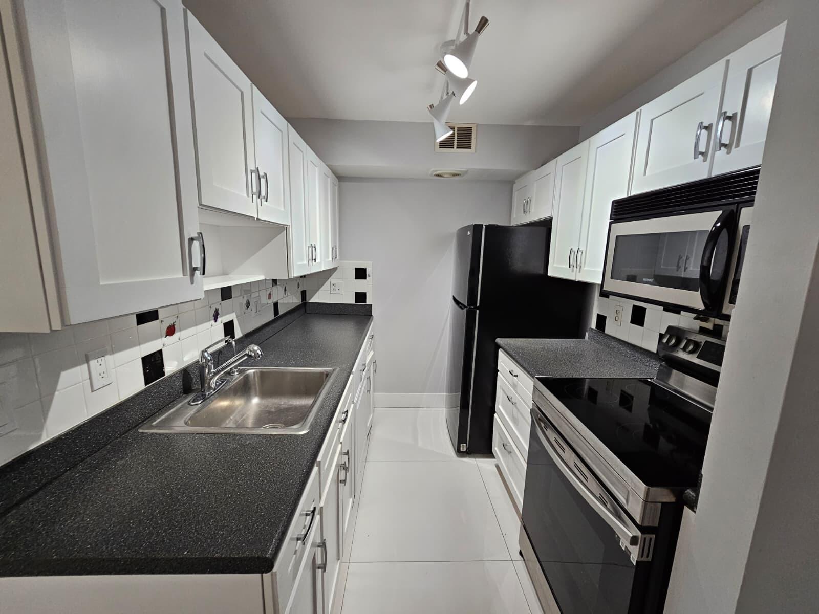 QUAIL HOLLOW CONDO - Residential