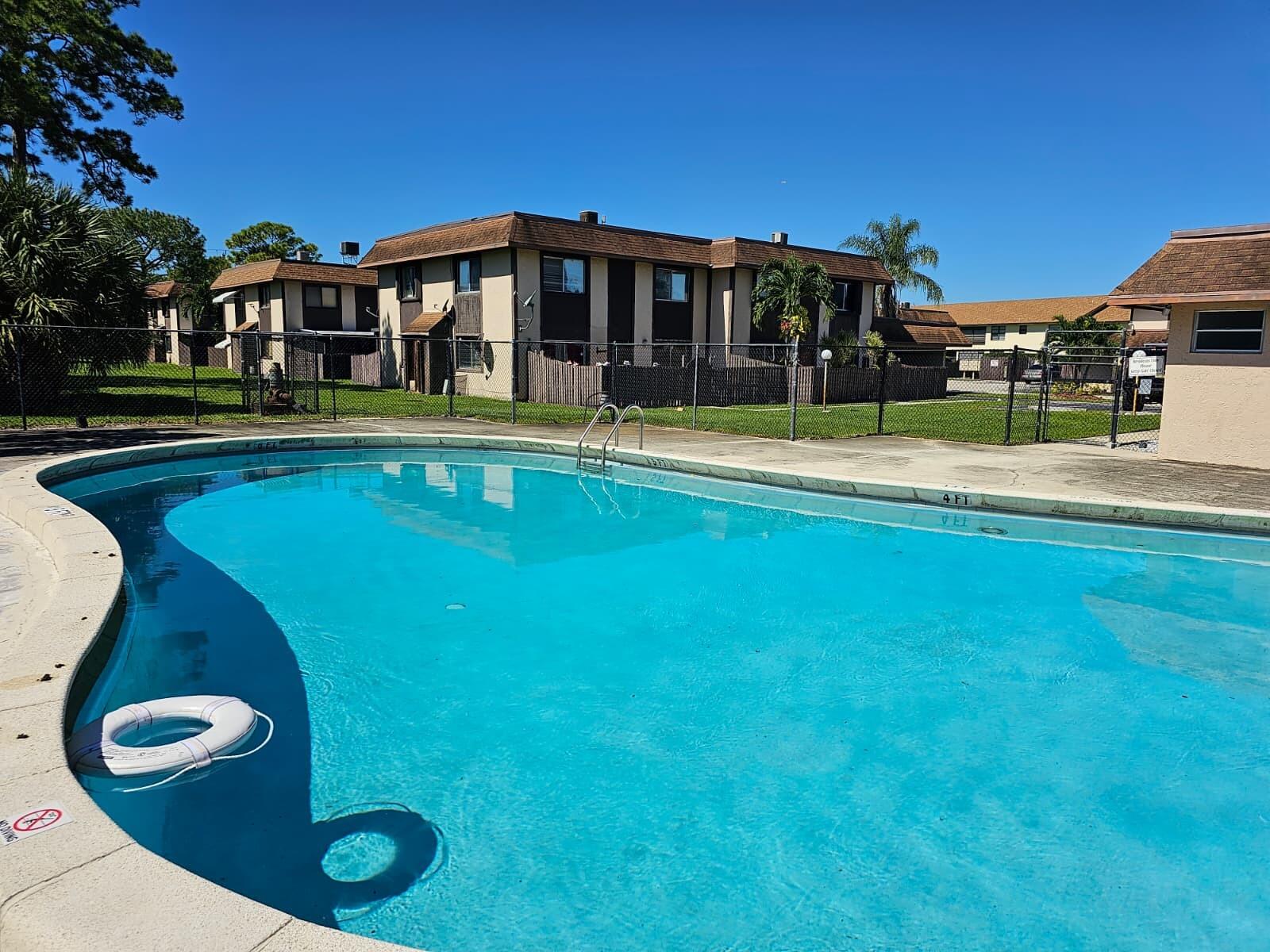 QUAIL HOLLOW CONDO - Residential
