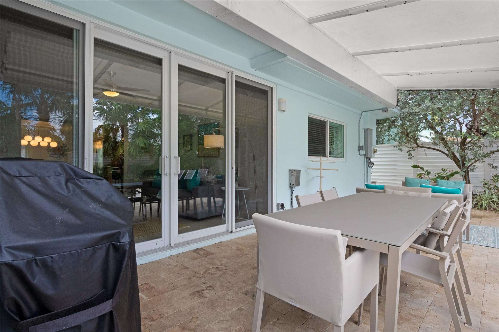 LAS OLAS BY THE SEA EXT - Residential