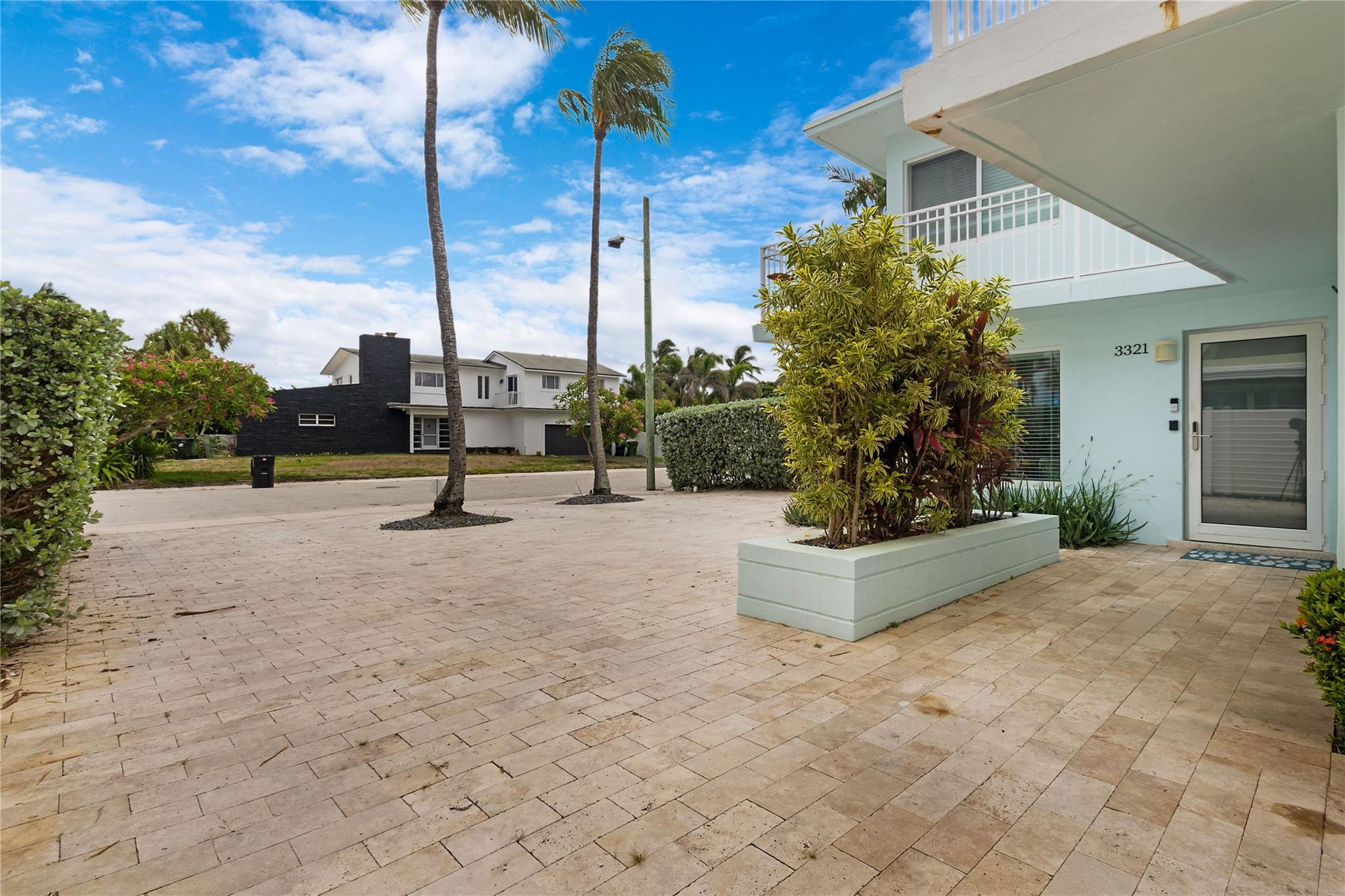 LAS OLAS BY THE SEA EXT - Residential