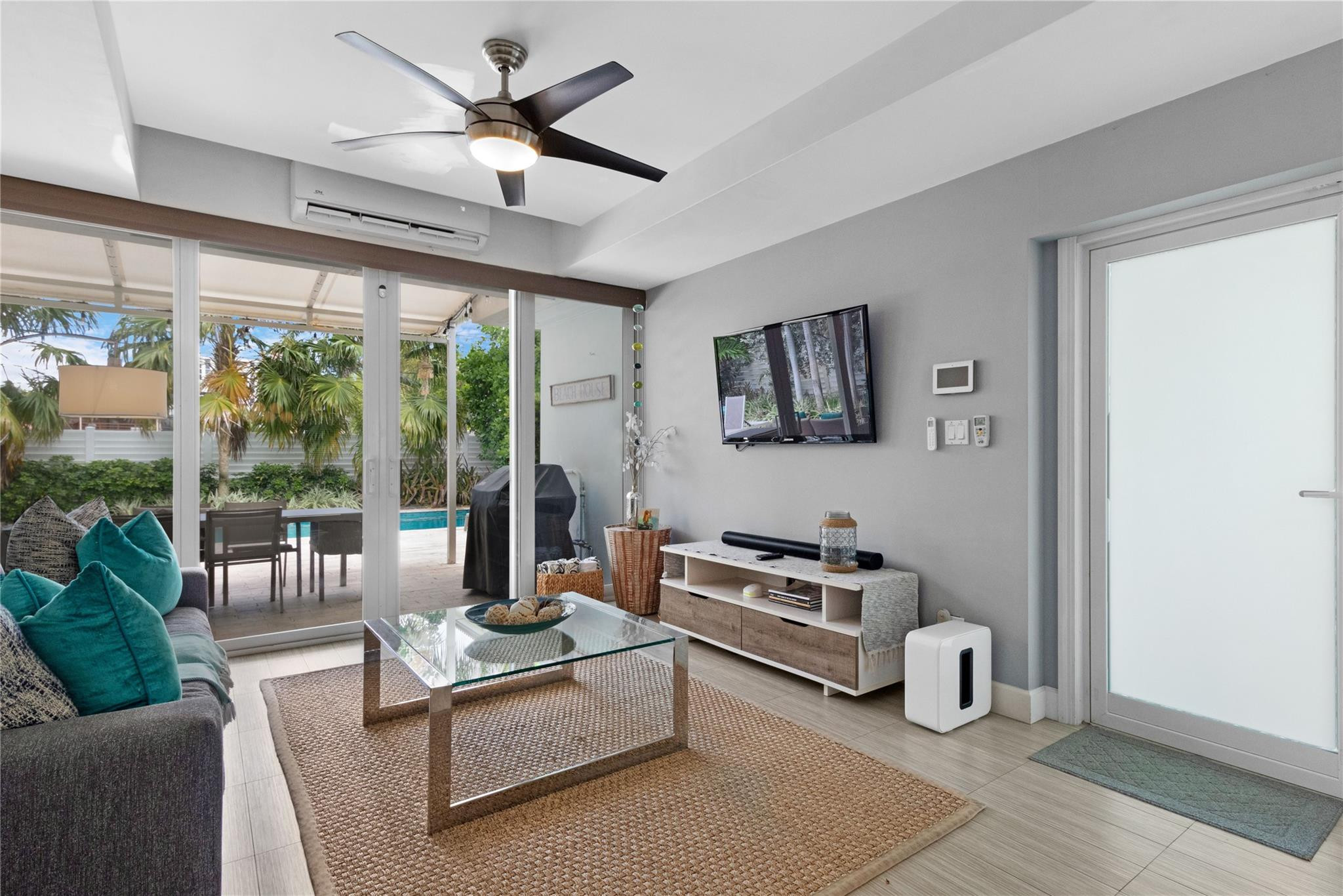 LAS OLAS BY THE SEA EXT - Residential