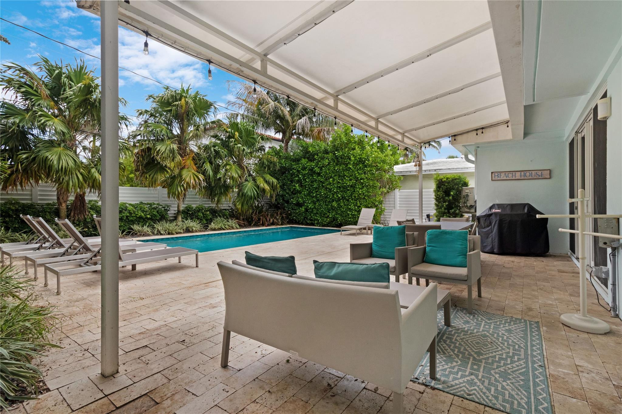 LAS OLAS BY THE SEA EXT - Residential
