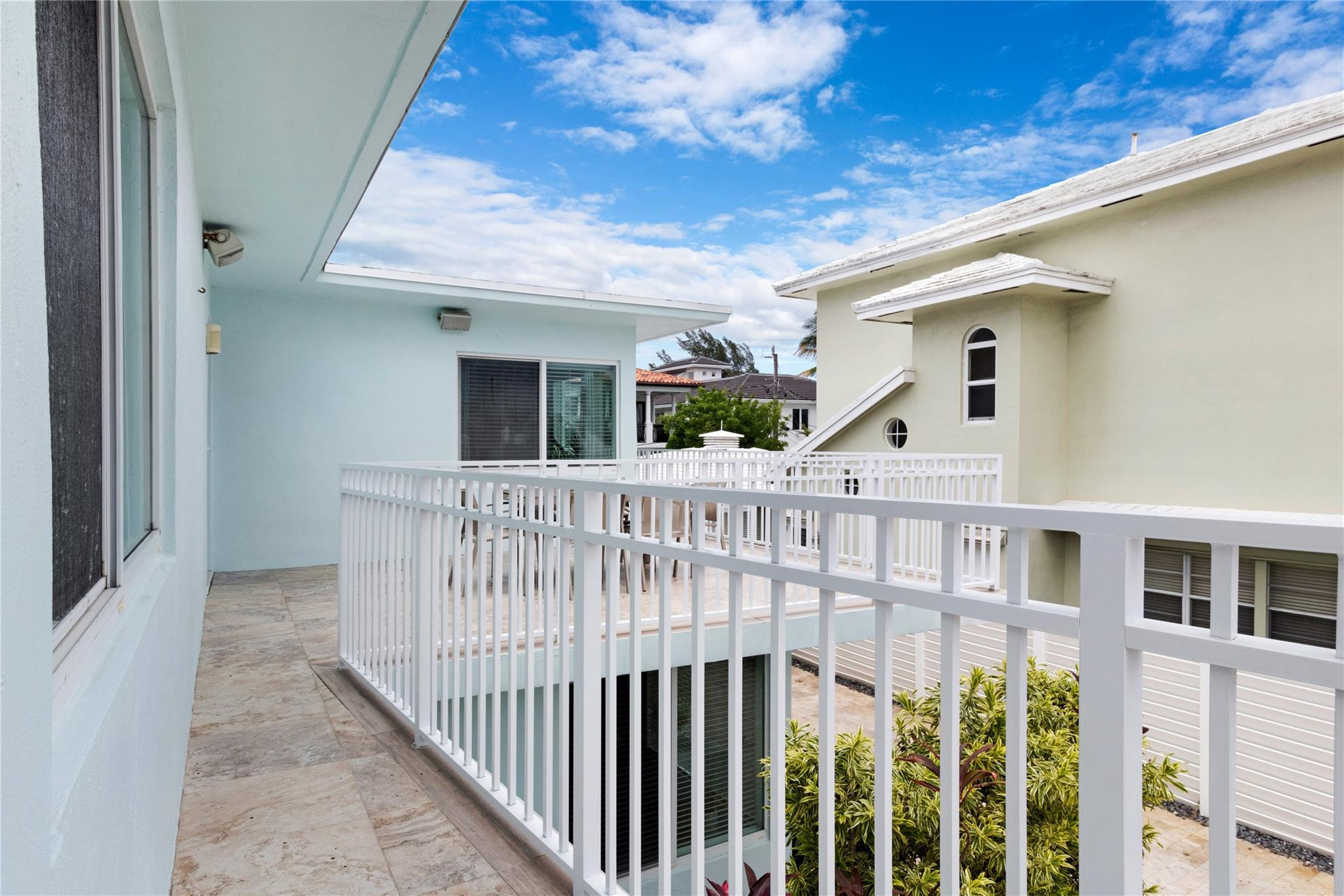 LAS OLAS BY THE SEA EXT - Residential