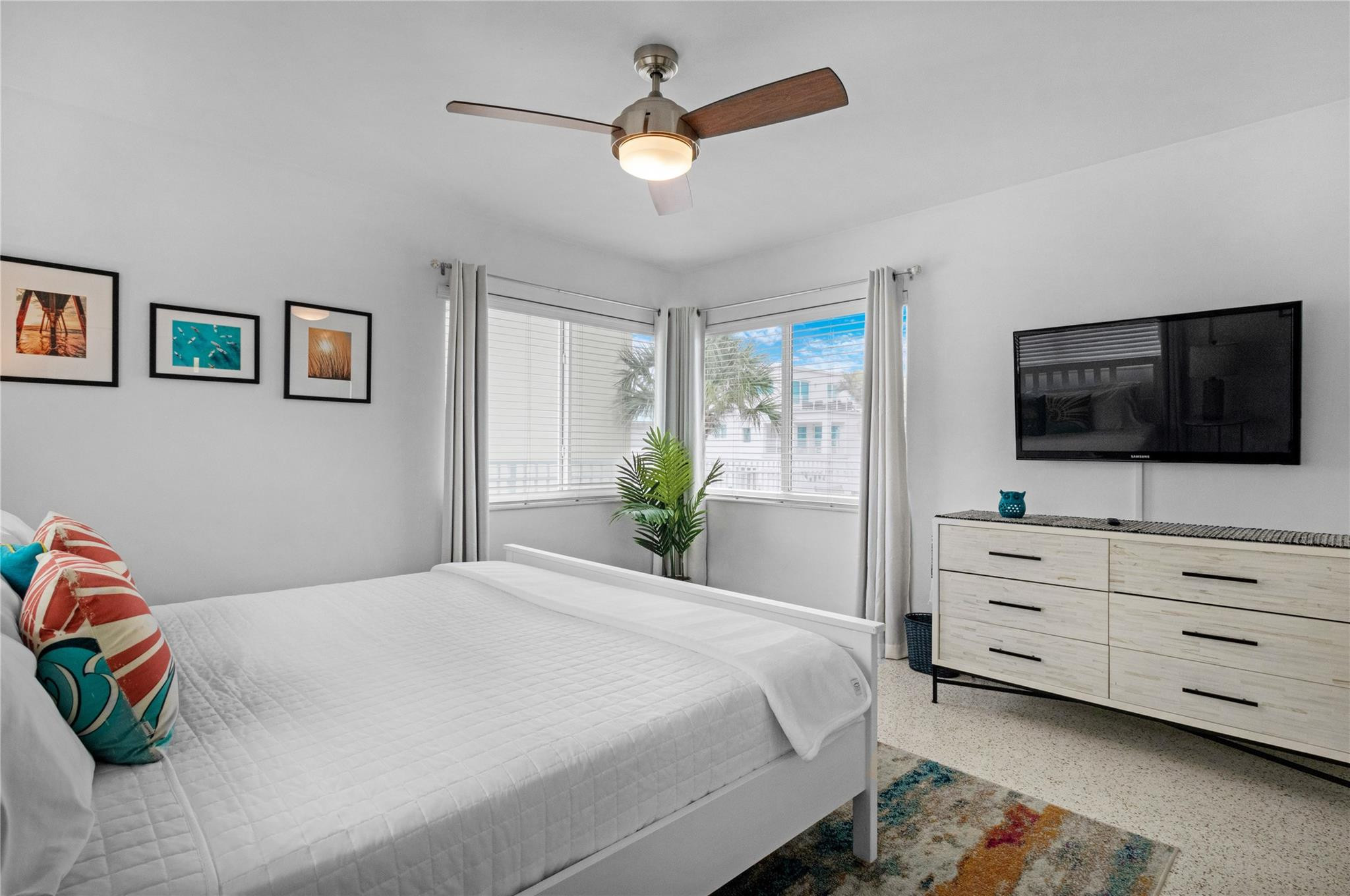 LAS OLAS BY THE SEA EXT - Residential